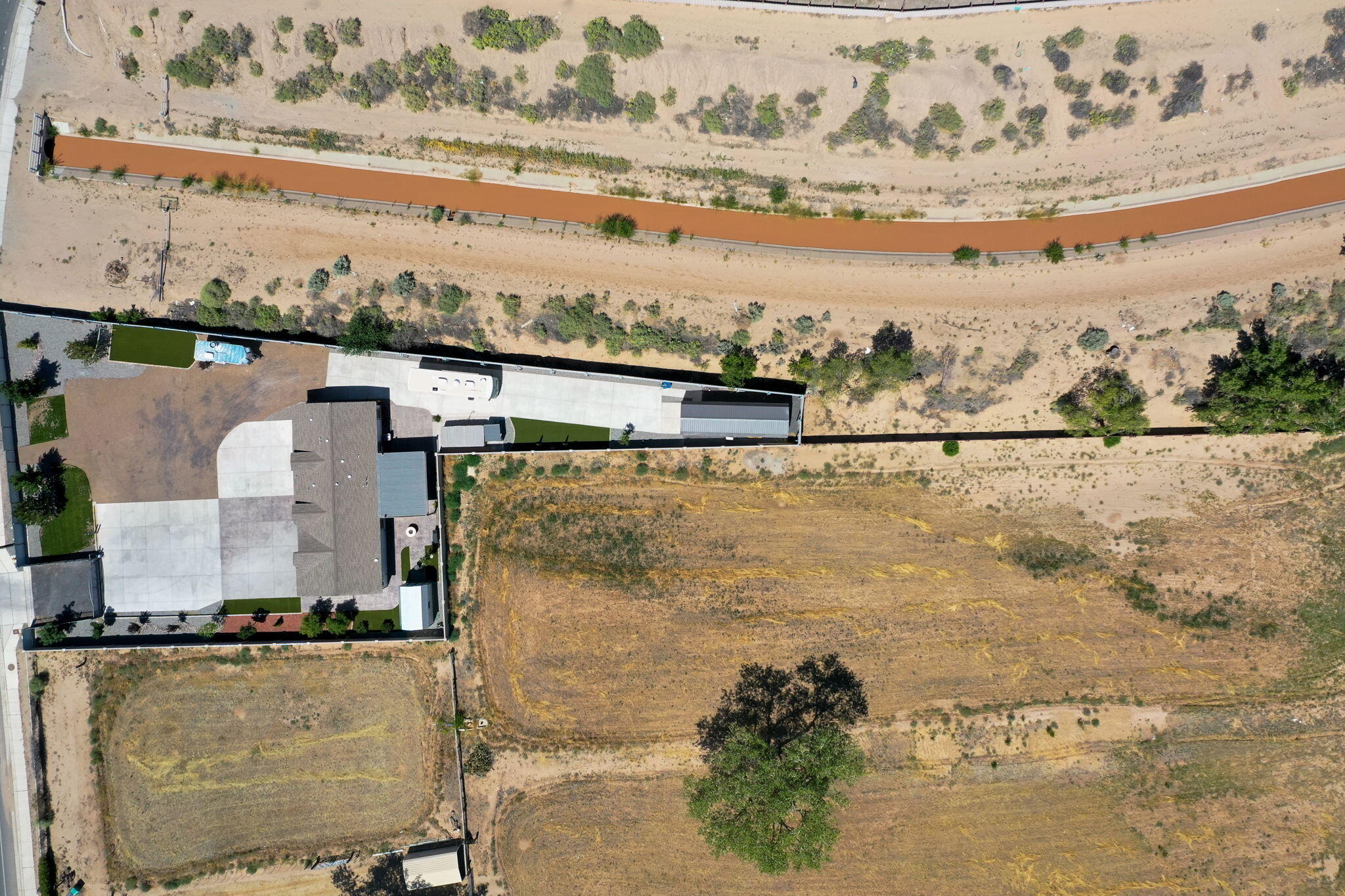 Photo 10 — 3447 Blake Road SW