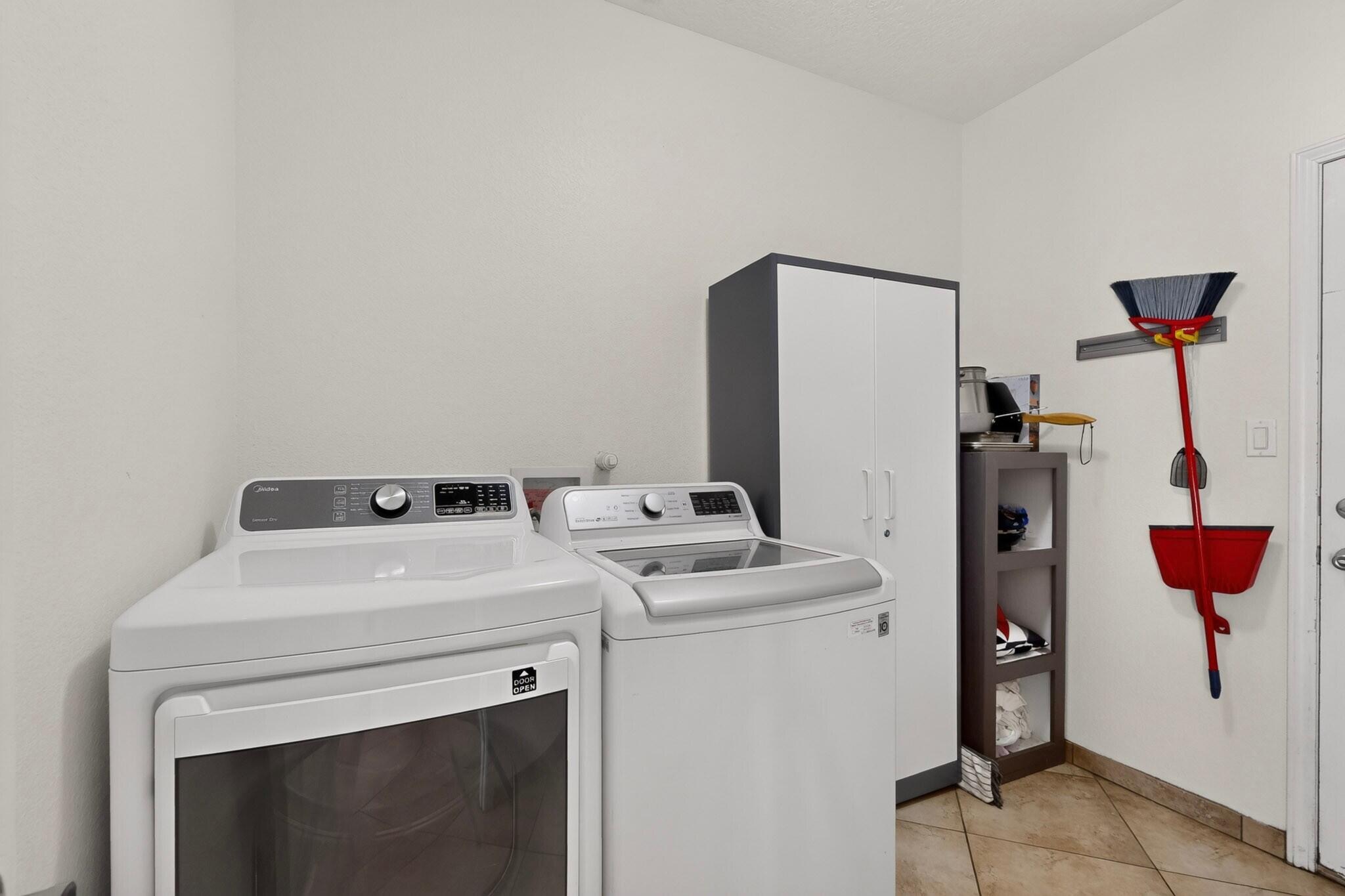 Photo 18 — 6512 Hurley Court NE