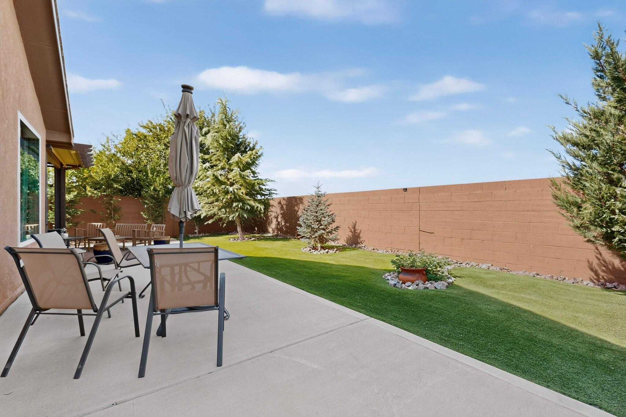 Photo 5 — 10215 Ventana Oeste Drive NW