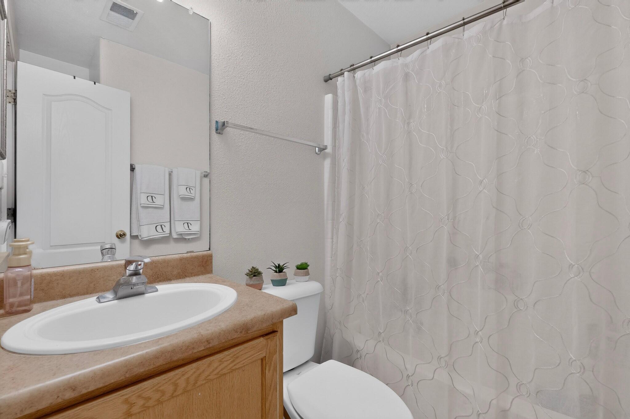 Photo 11 — 10535 Portofino Drive NW