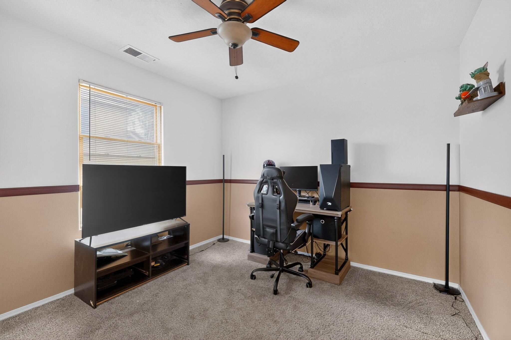 Photo 9 — 10535 Portofino Drive NW