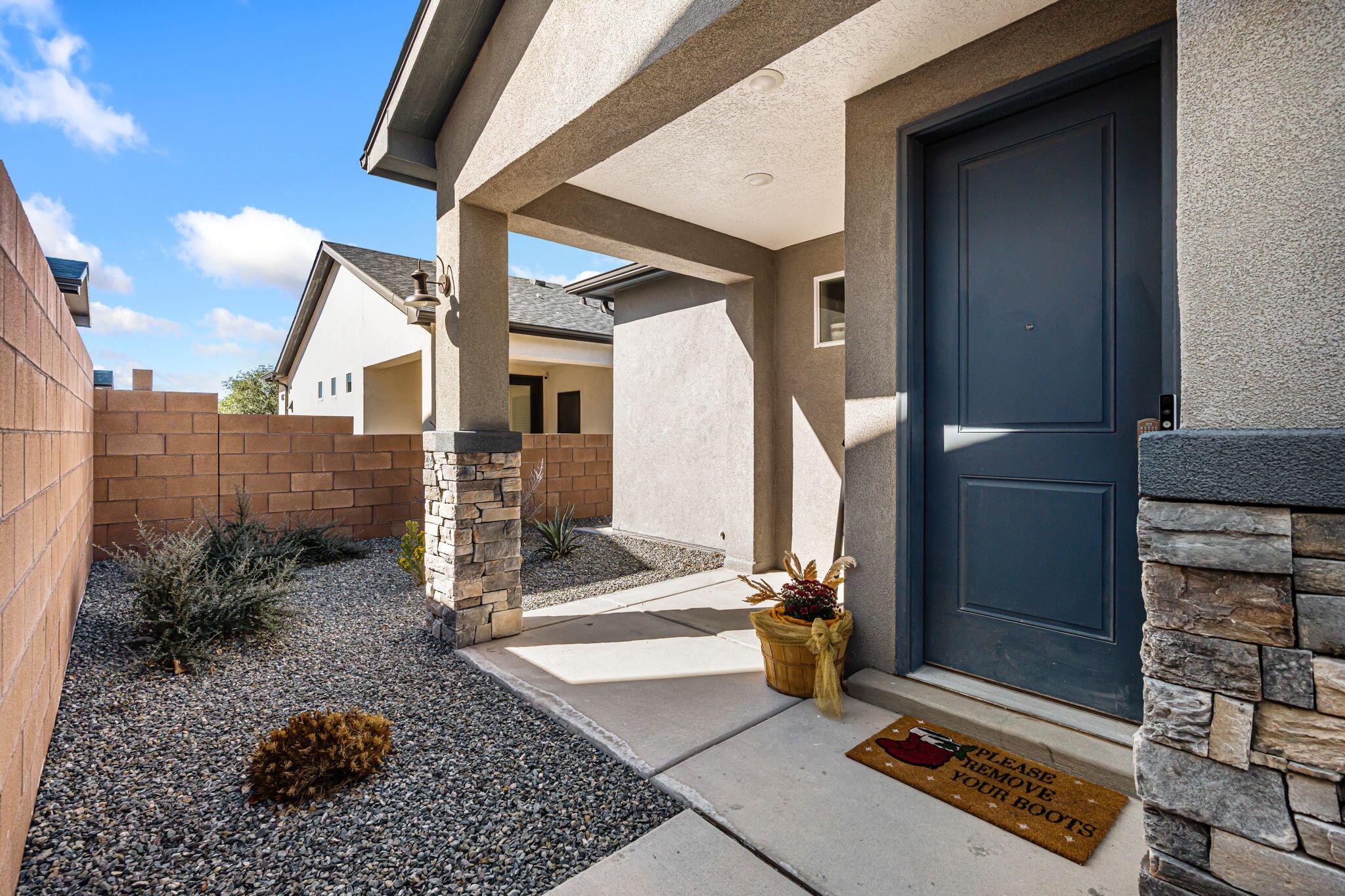 Photo 17 — 396 Pecos Loop SE