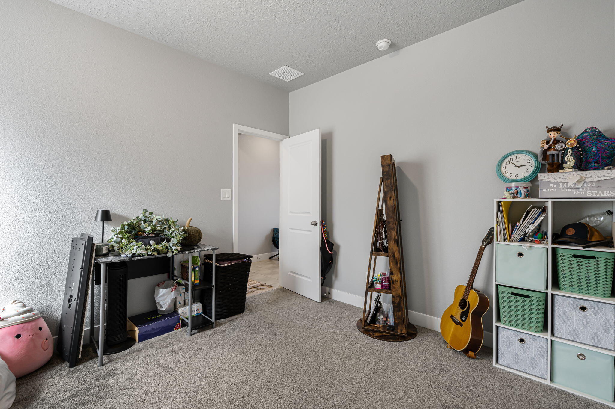 Photo 5 — 396 Pecos Loop SE
