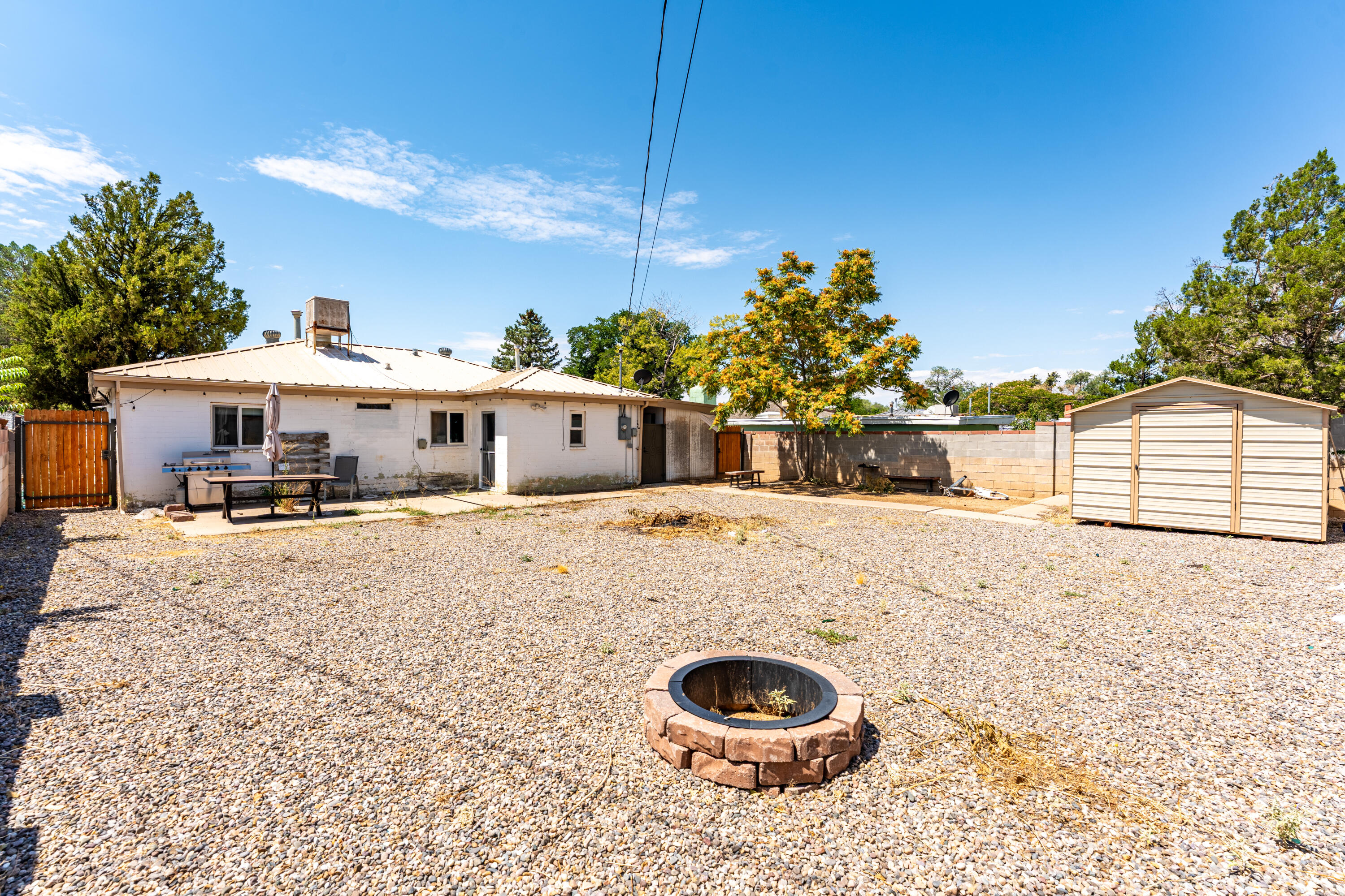 Photo 4 — 8903 Cordova Avenue NE