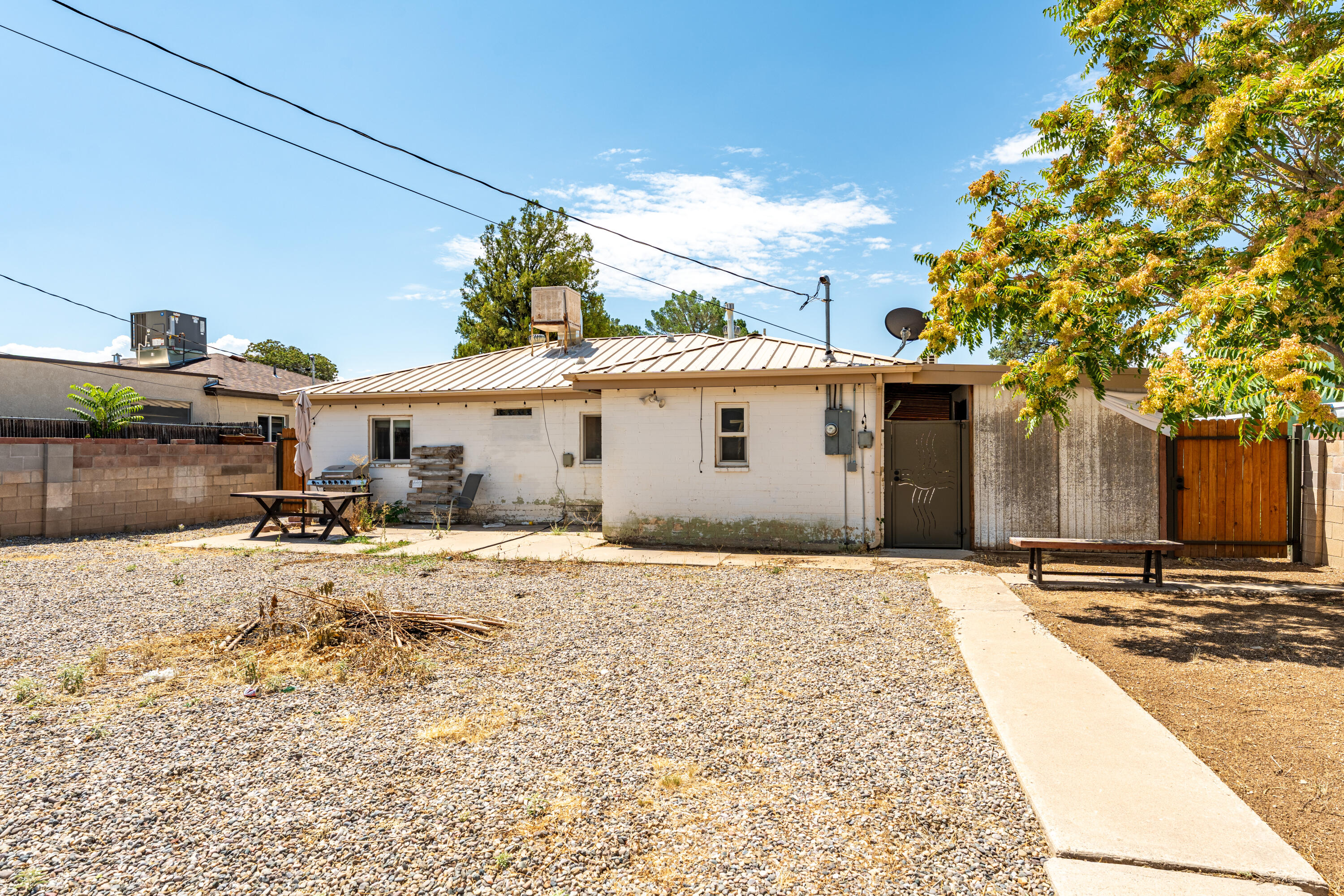 Photo 2 — 8903 Cordova Avenue NE