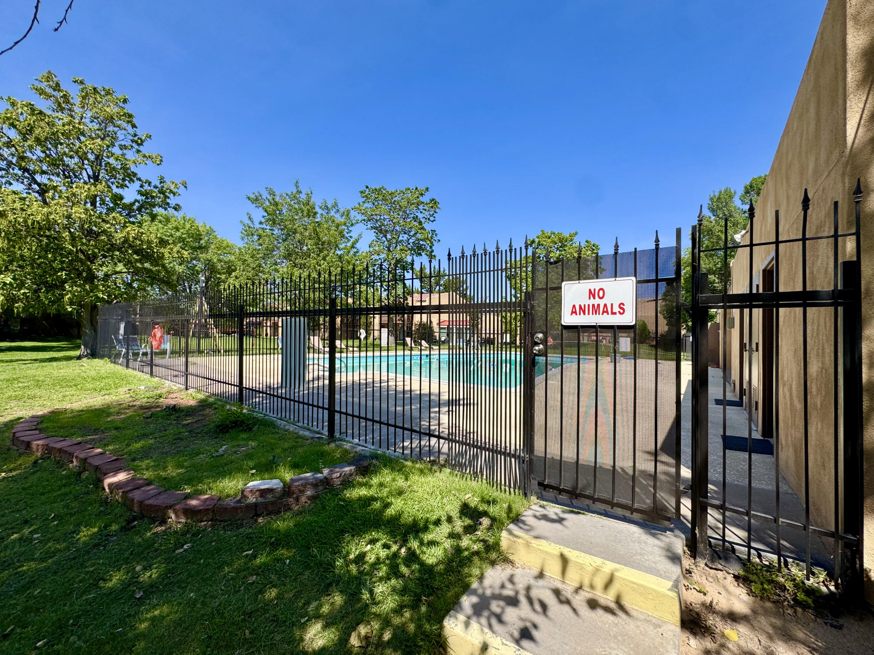 Photo 6 — 917 Country Club Drive SE APT H