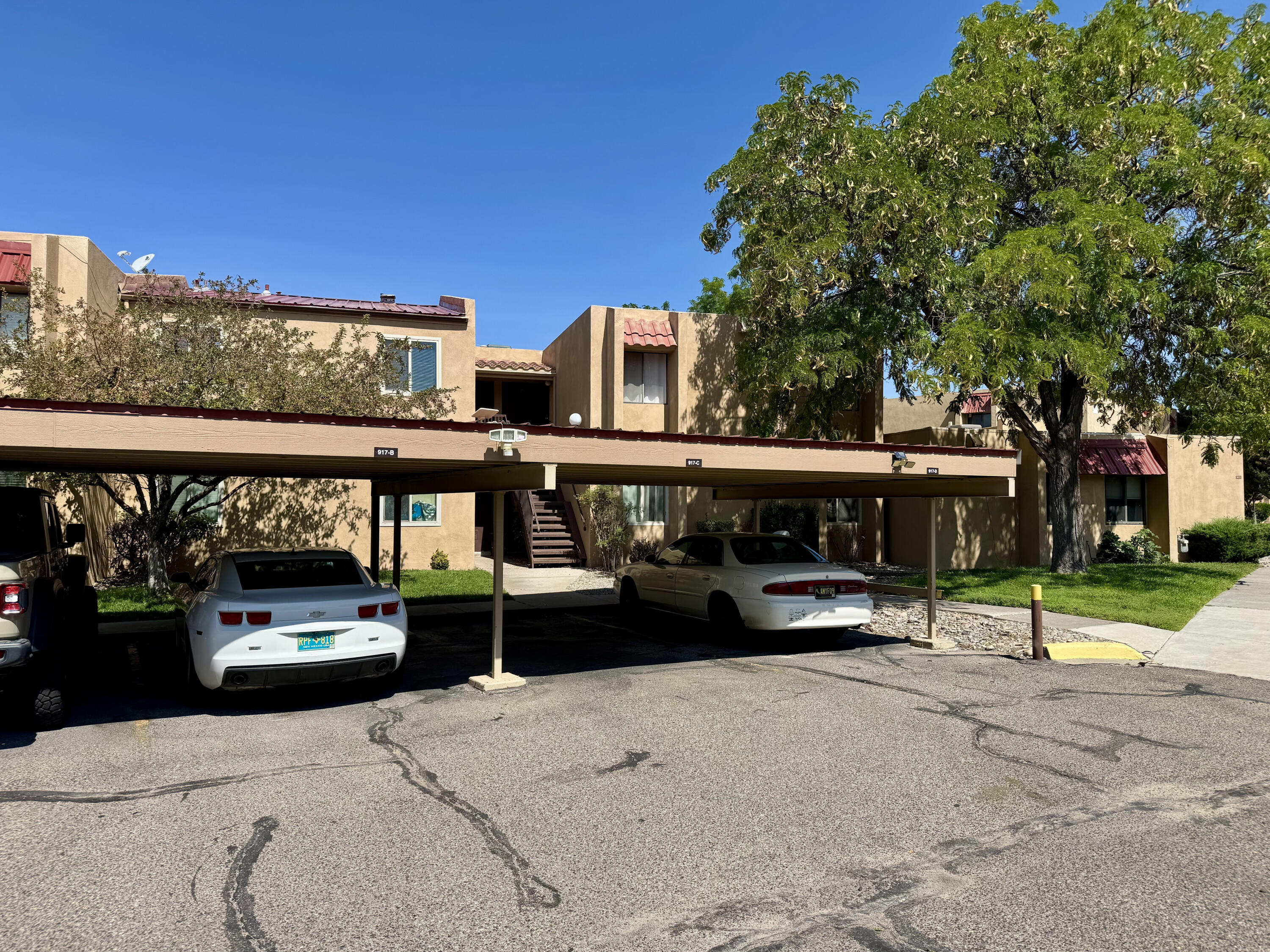 Photo 2 — 917 Country Club Drive SE APT H