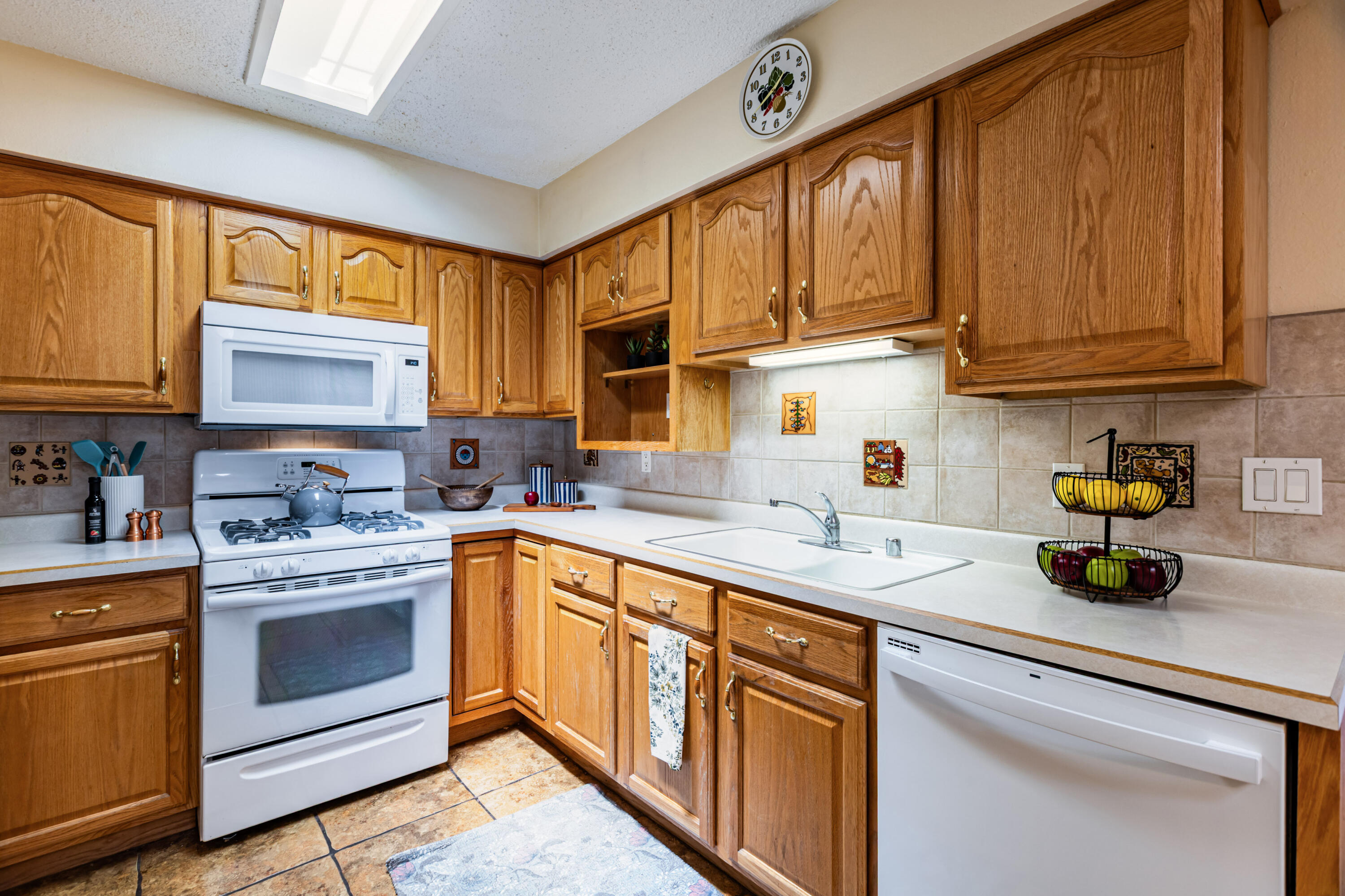 Photo 8 — 8506 Chambers Place NE