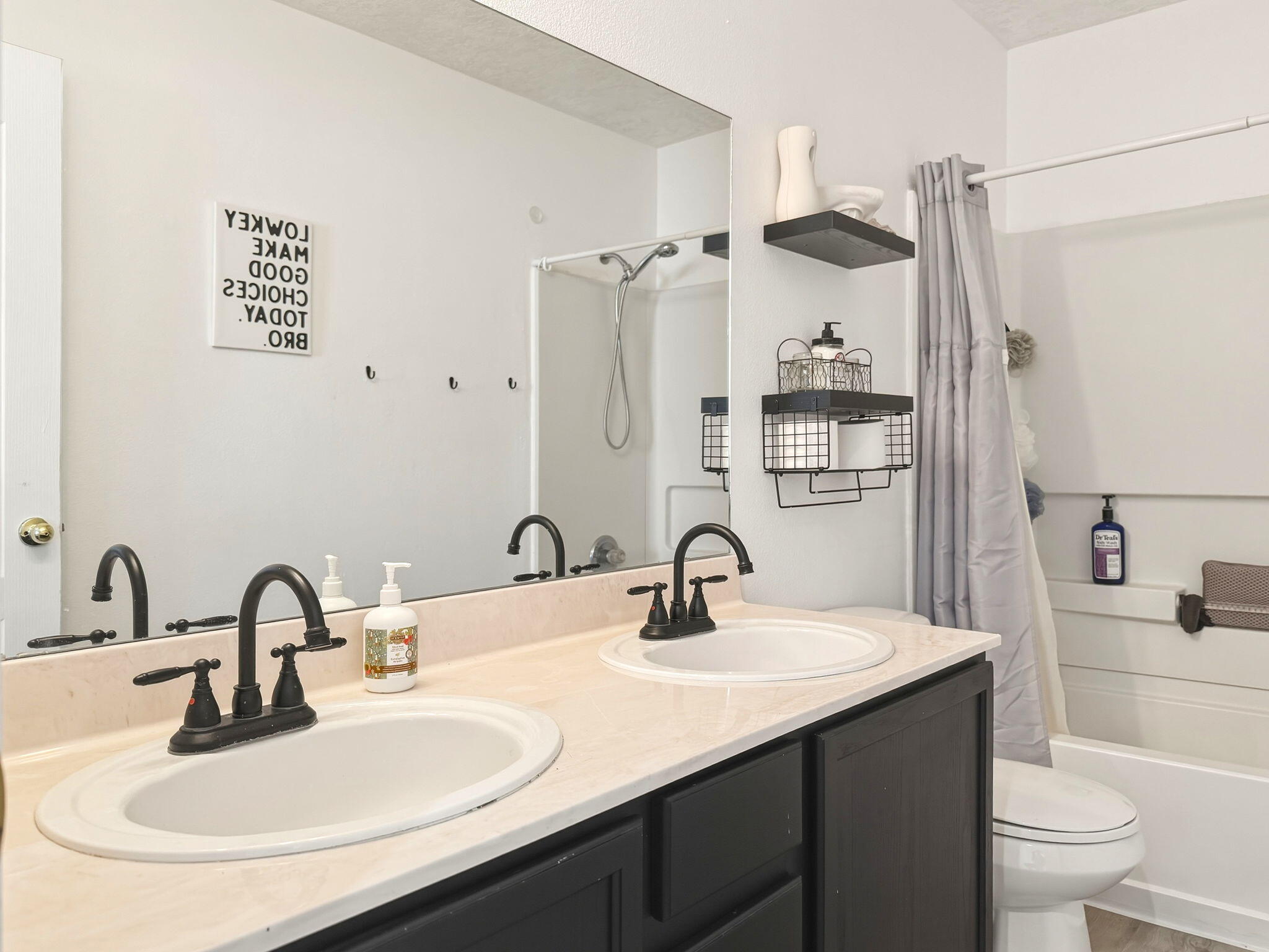 Photo 13 — 8805 Tradewind Road NW