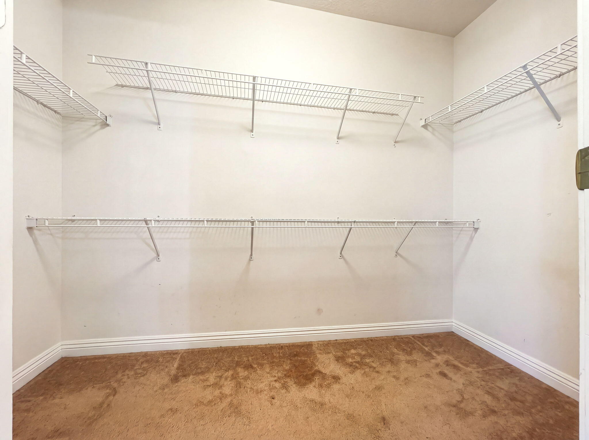 Photo 11 — 8805 Tradewind Road NW