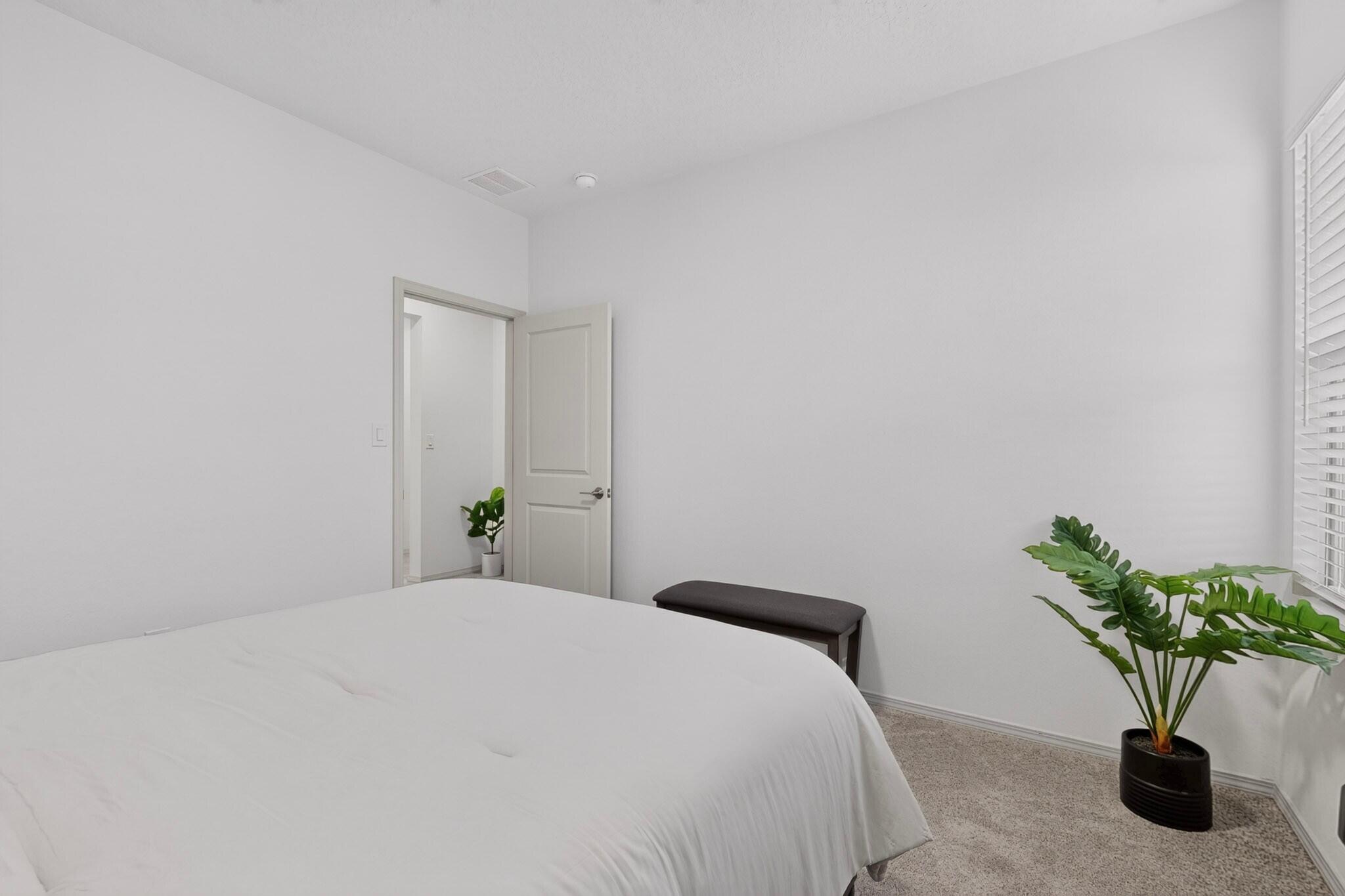 Photo 13 — 2425 Rothko Avenue SE