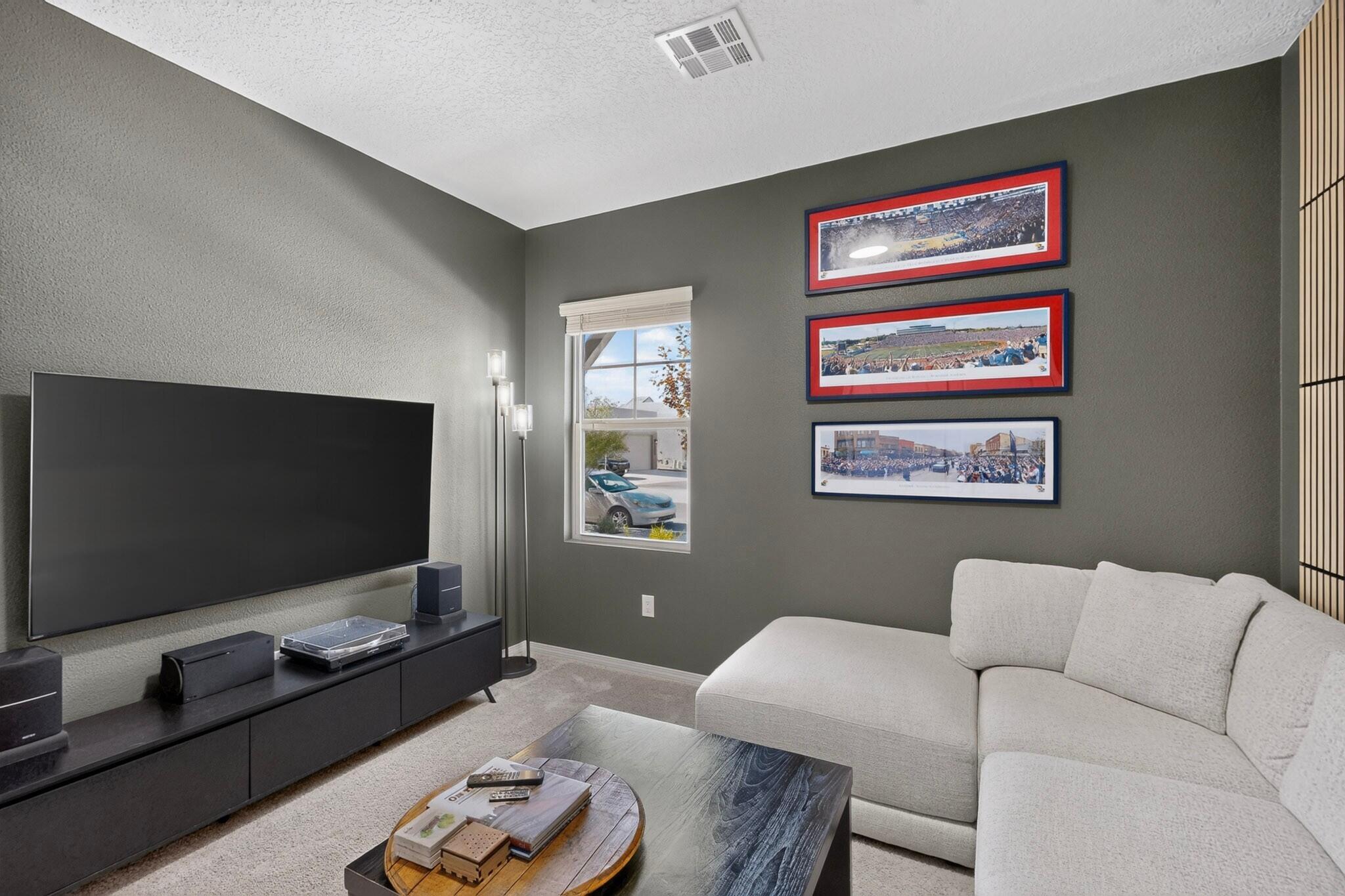 Photo 2 — 2425 Rothko Avenue SE