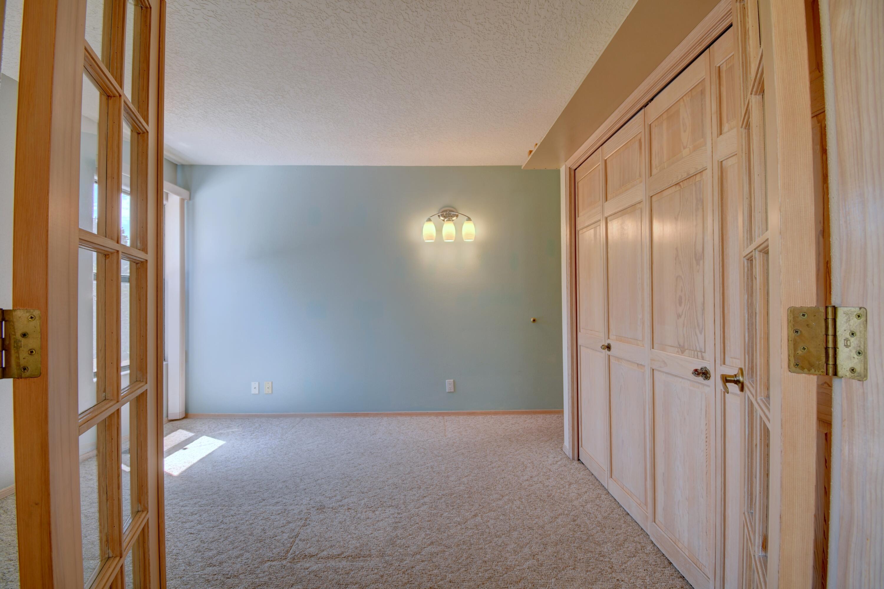 Photo 10 — 2762 Cliffrose Drive NE