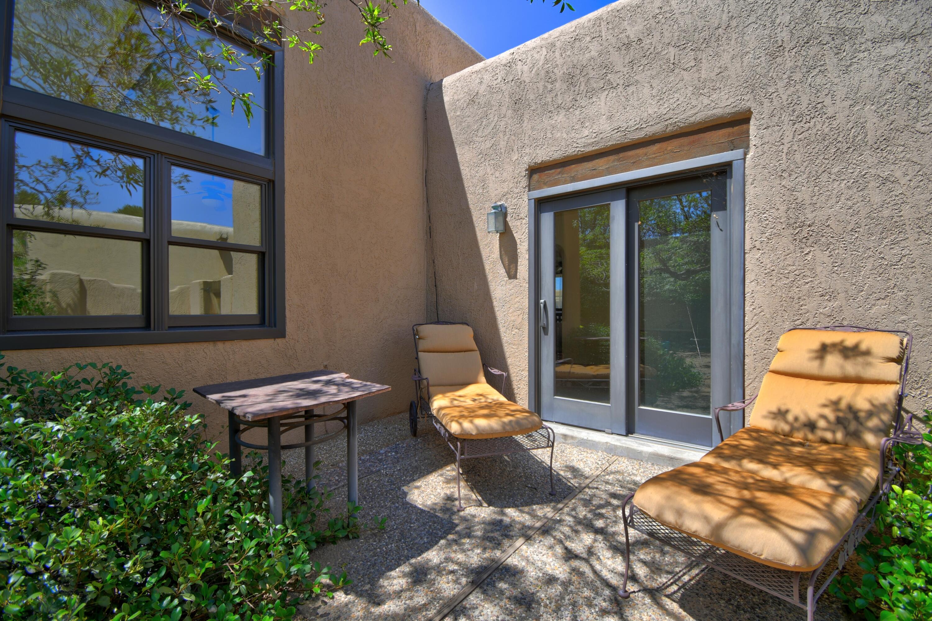 Photo 6 — 2762 Cliffrose Drive NE