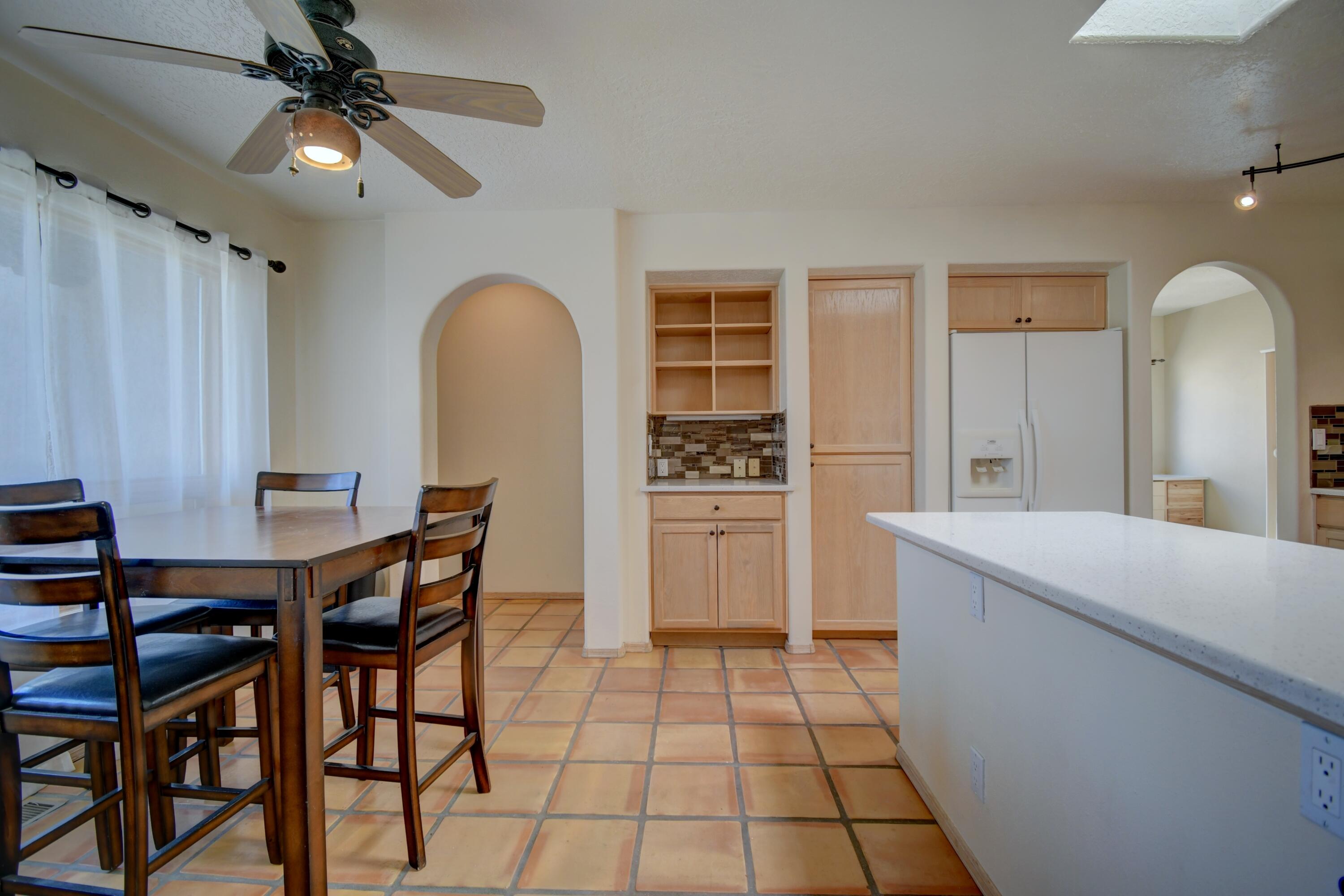 Photo 18 — 2762 Cliffrose Drive NE