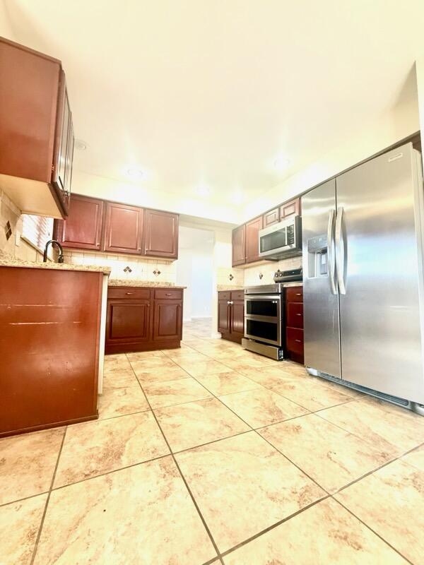 Photo 7 — 6808 Astair Avenue NW