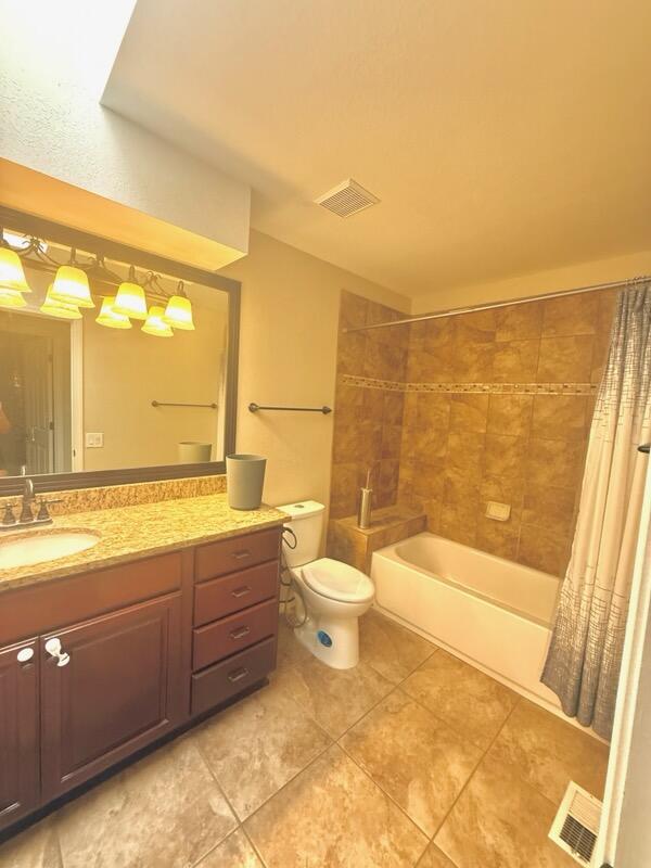 Photo 2 — 6808 Astair Avenue NW