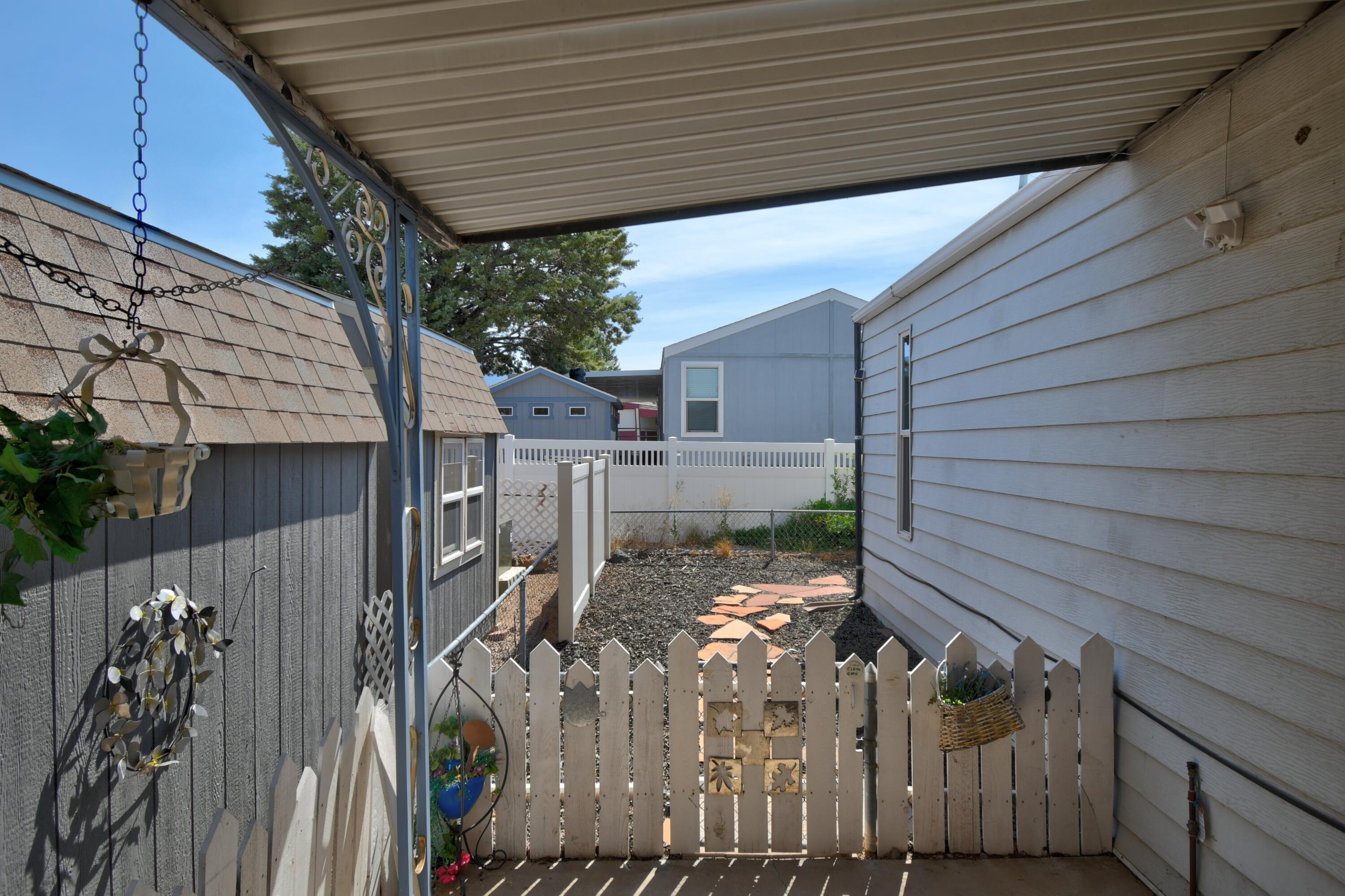 Photo 10 — 7112 Pan American East NE UNIT 268