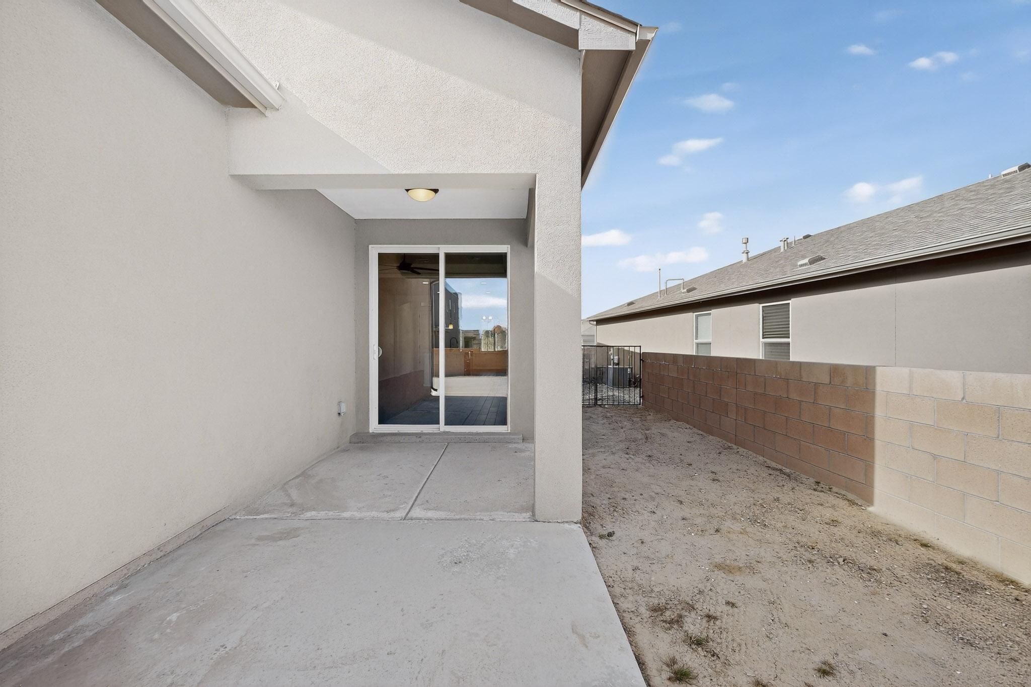 Photo 7 — 294 Adeline Avenue SW