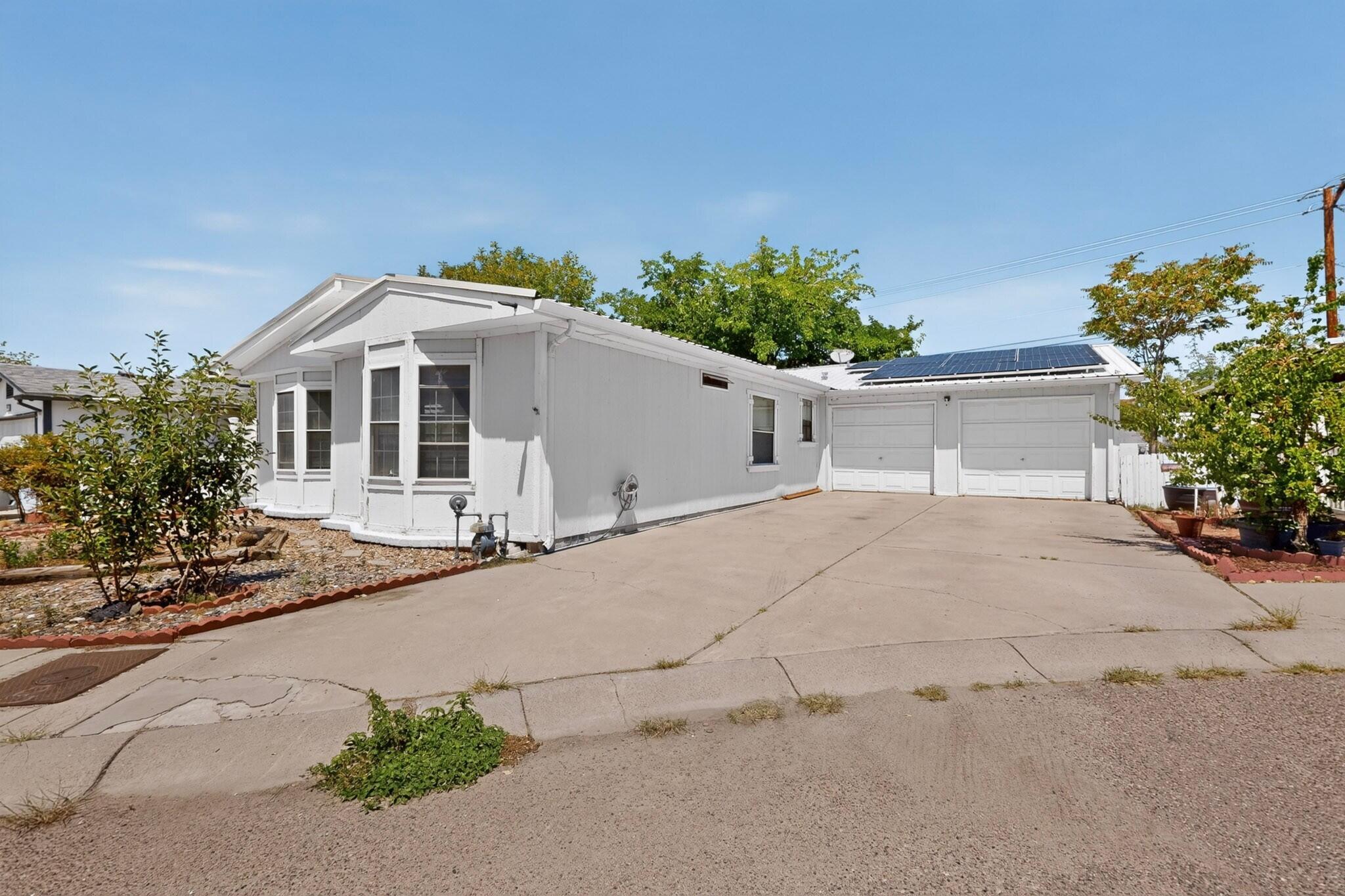 5119 Stream Court NE, Albuquerque, NM 87113