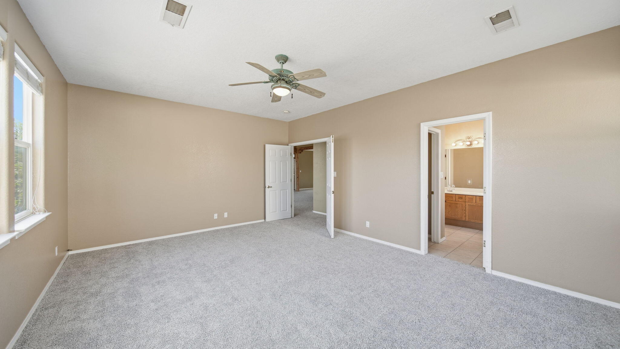 Photo 10 — 5037 Brighton Hills Drive NE