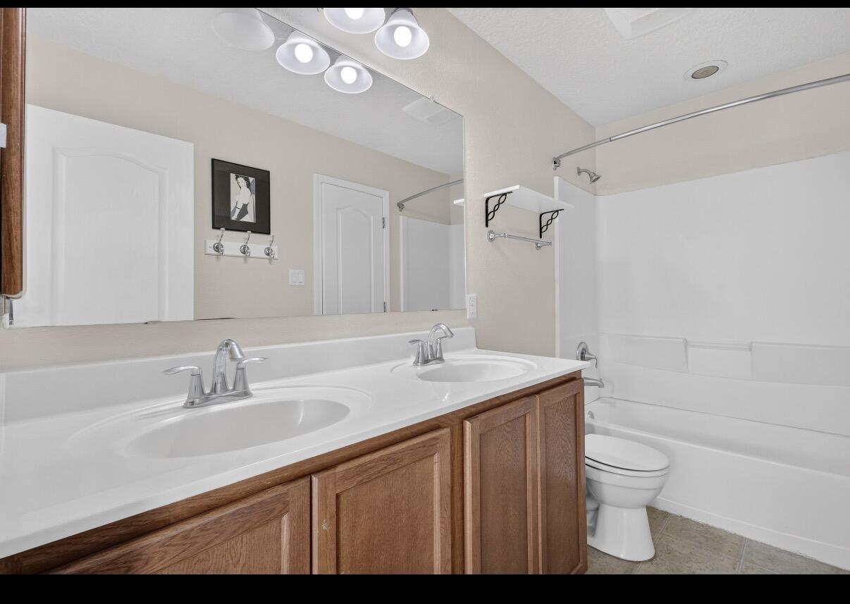 Photo 14 — 10848 Arguello Trail NE