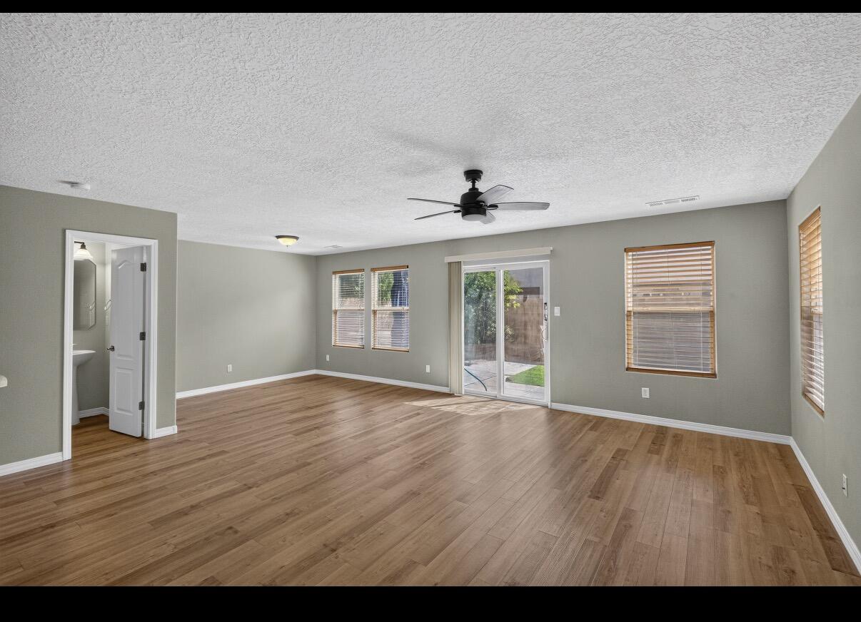 Photo 4 — 10848 Arguello Trail NE