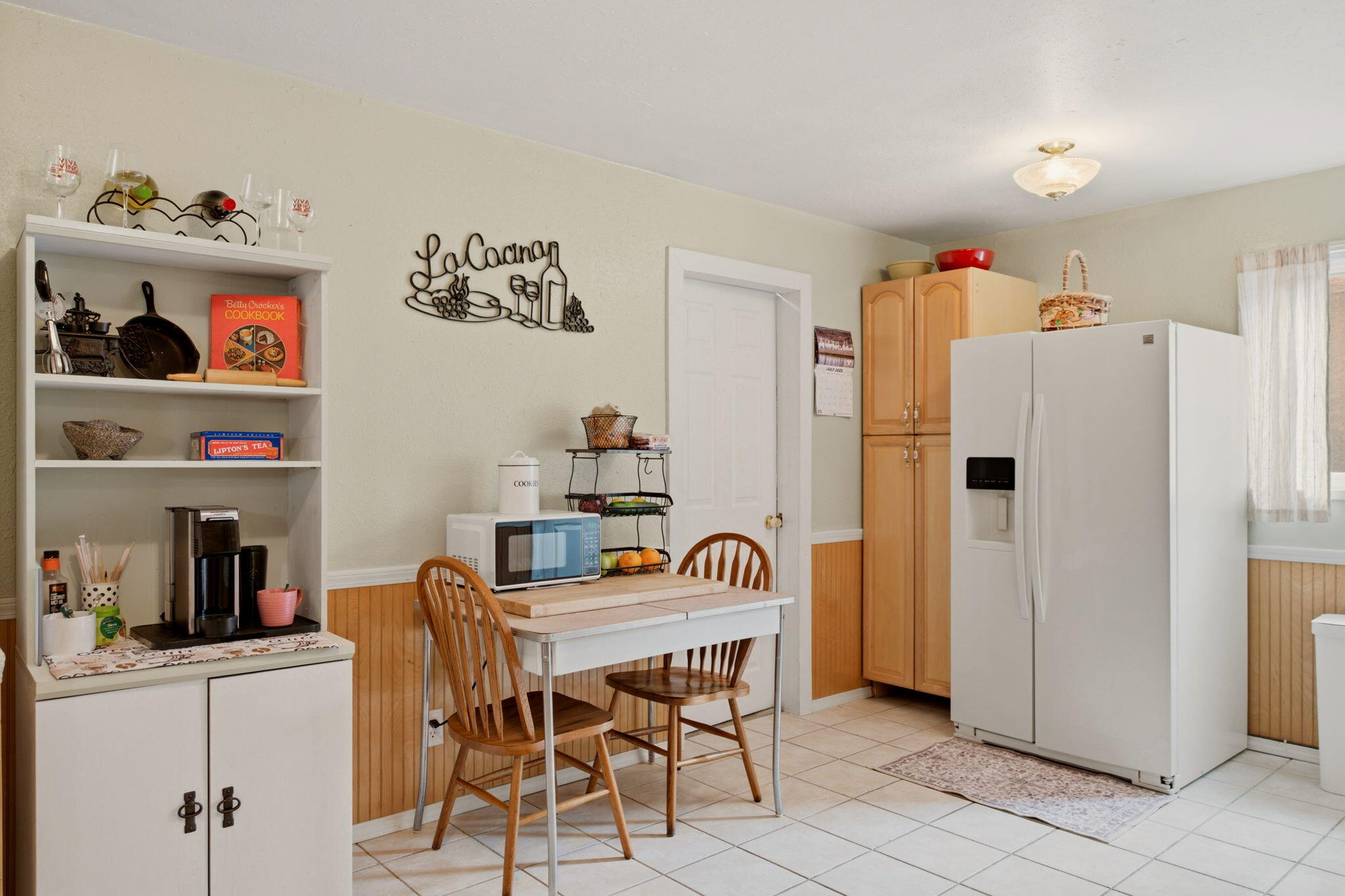 Photo 12 — 9717 Snowheights Boulevard NE