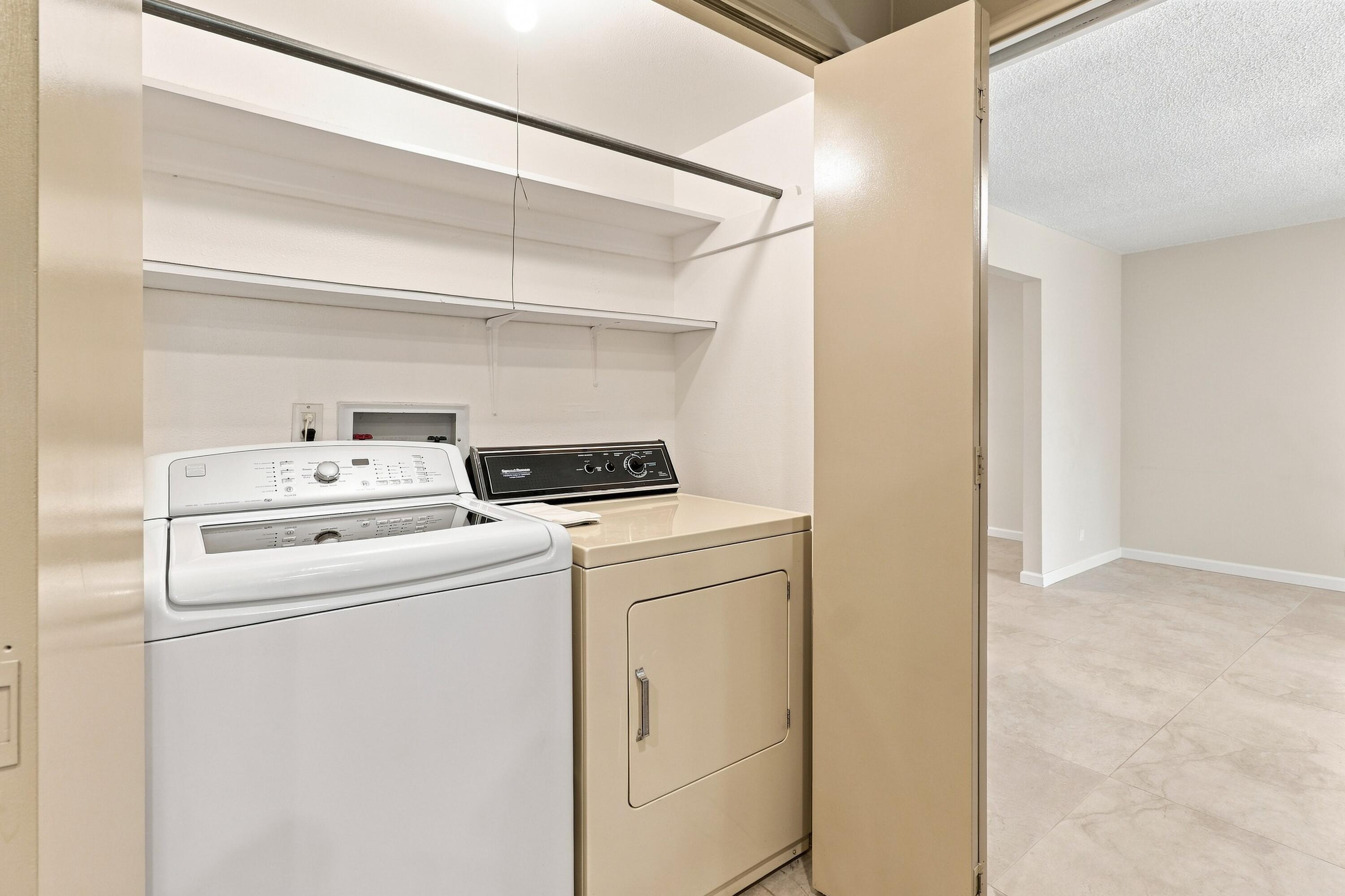 Photo 6 — 3025 Palo Alto Drive NE
