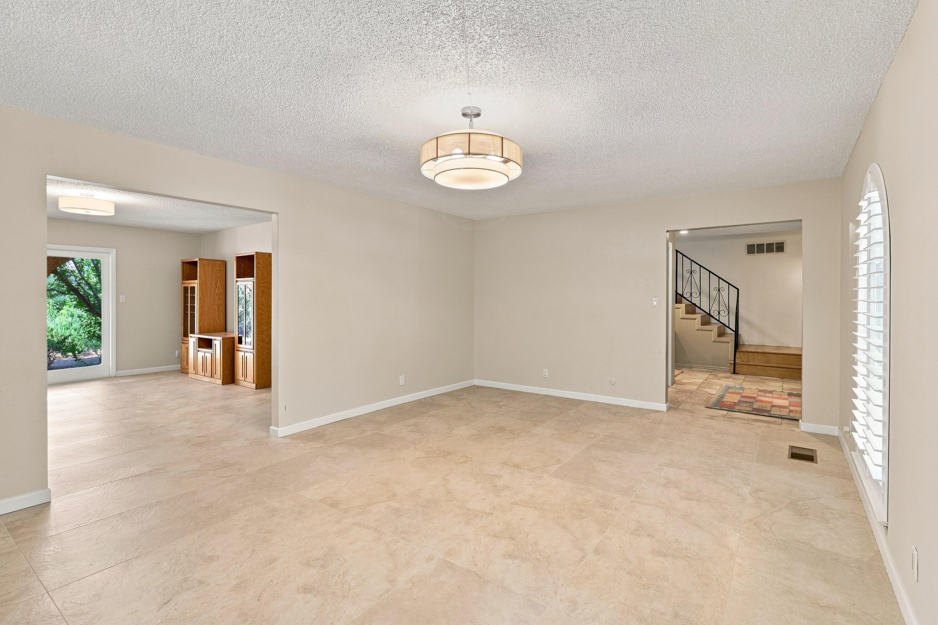 Photo 8 — 3025 Palo Alto Drive NE