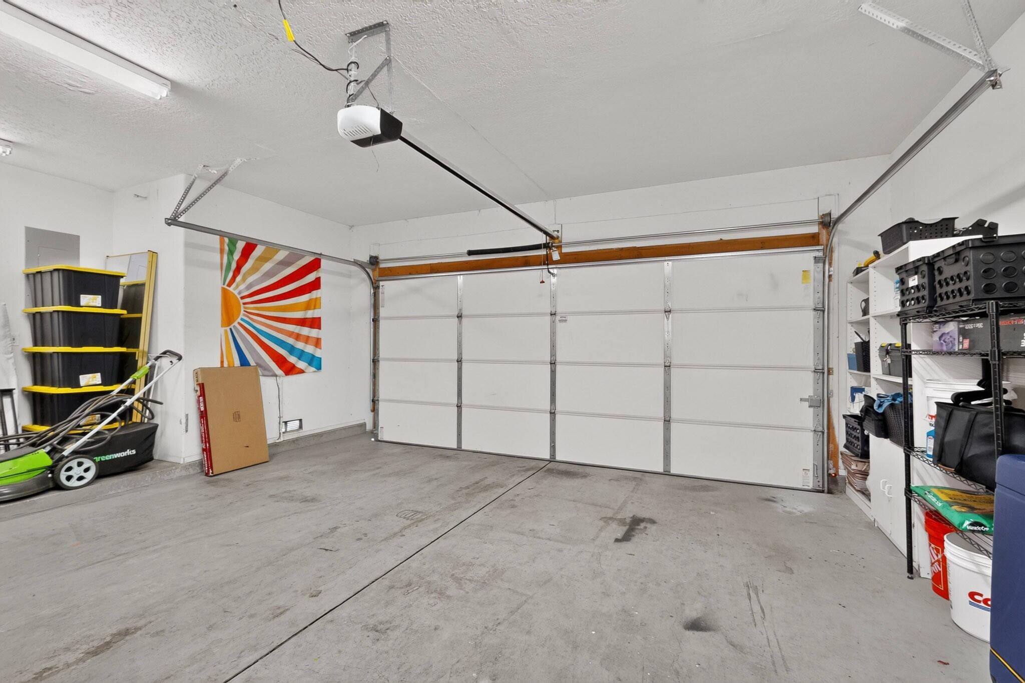 Photo 9 — 9300 Ironshore NE