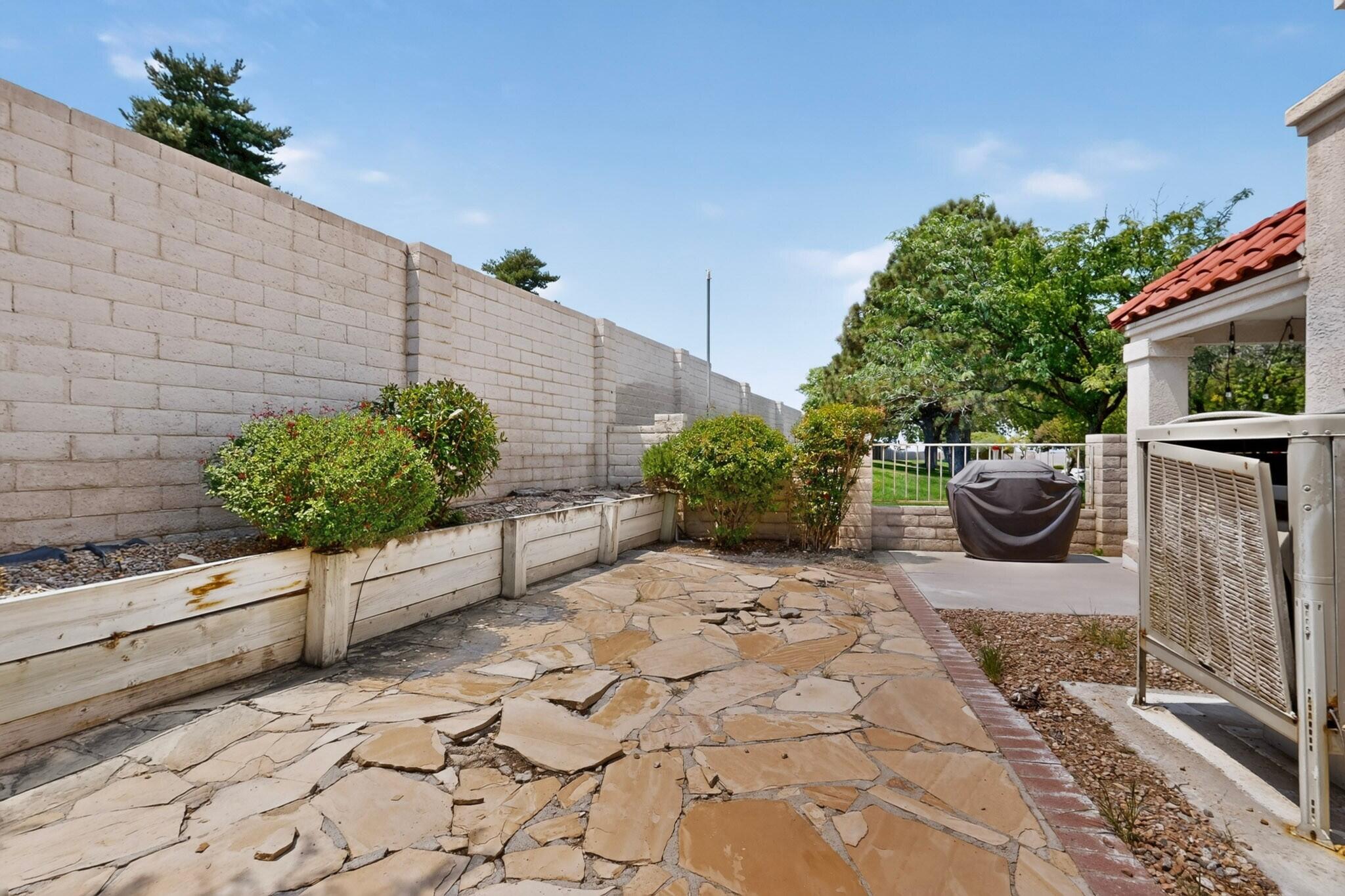 Photo 2 — 9300 Ironshore NE
