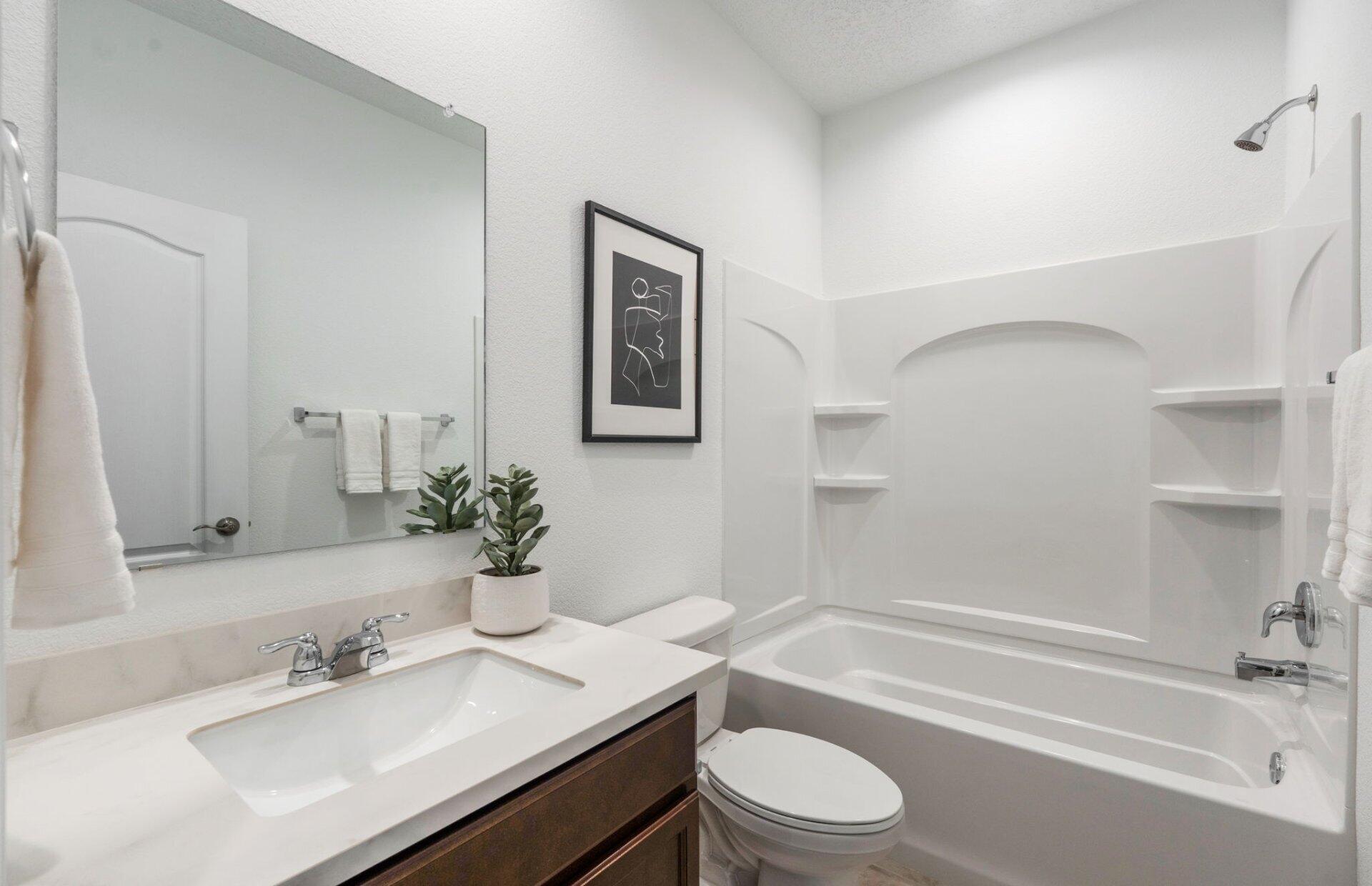 Photo 4 — 282 Spectrum Avenue SW
