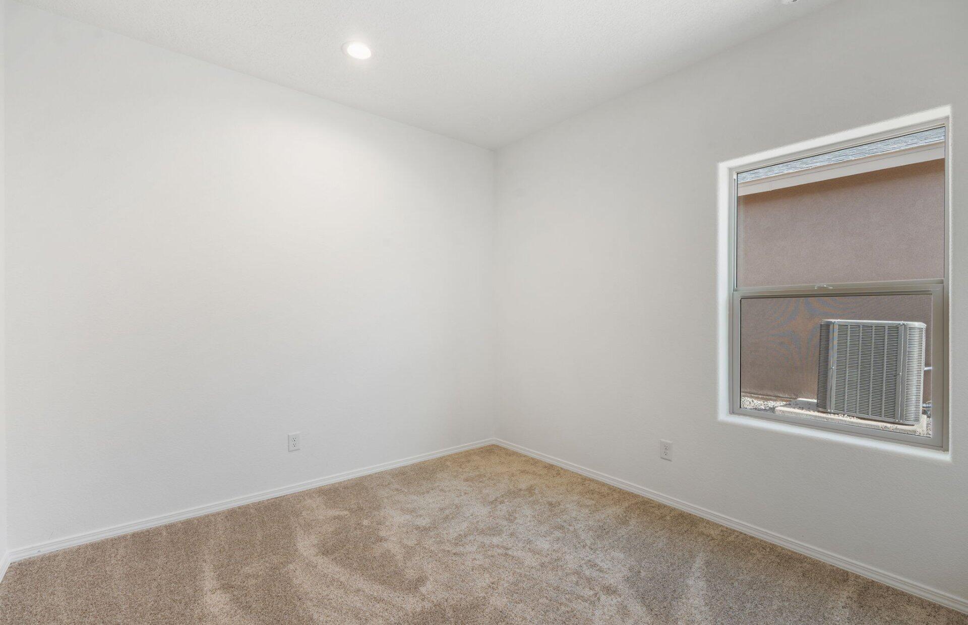 Photo 5 — 282 Spectrum Avenue SW