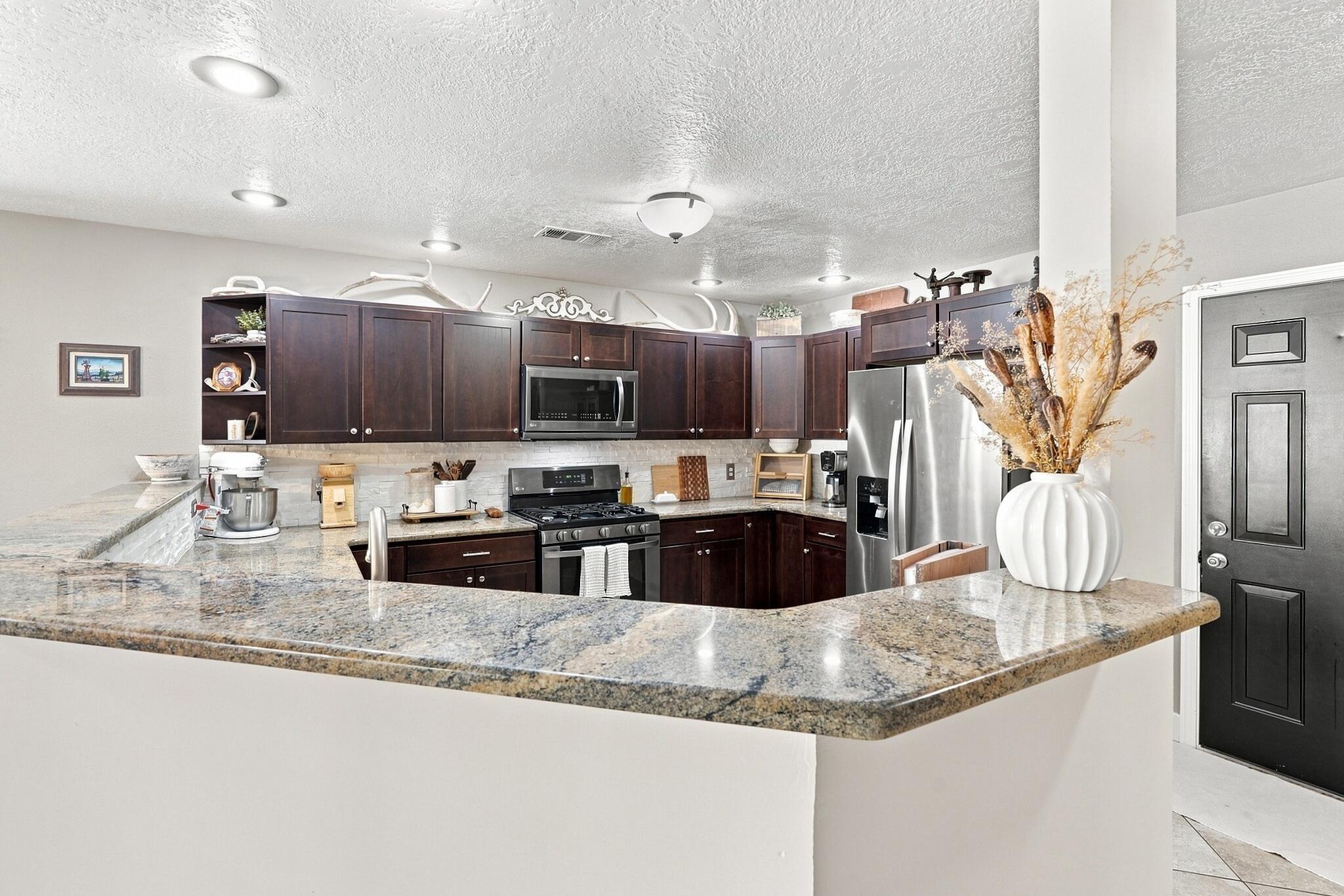 Photo 20 — 2505 Twin Buttes Drive NE