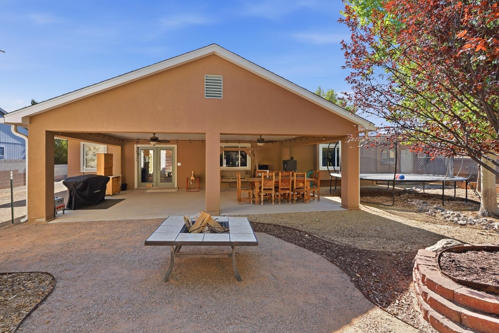 Photo 10 — 2505 Twin Buttes Drive NE