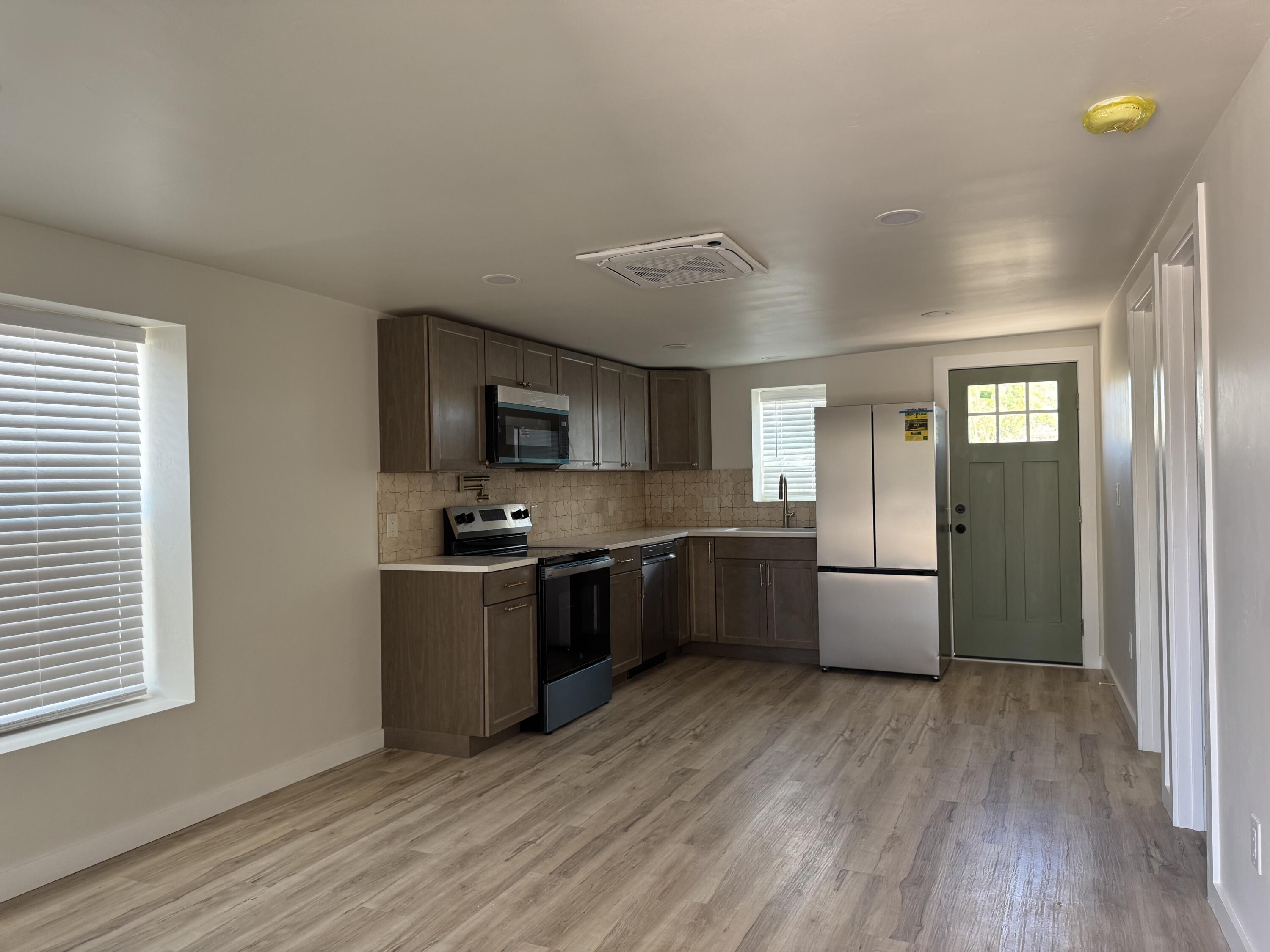 Photo 9 — 1804 Slate Avenue NW