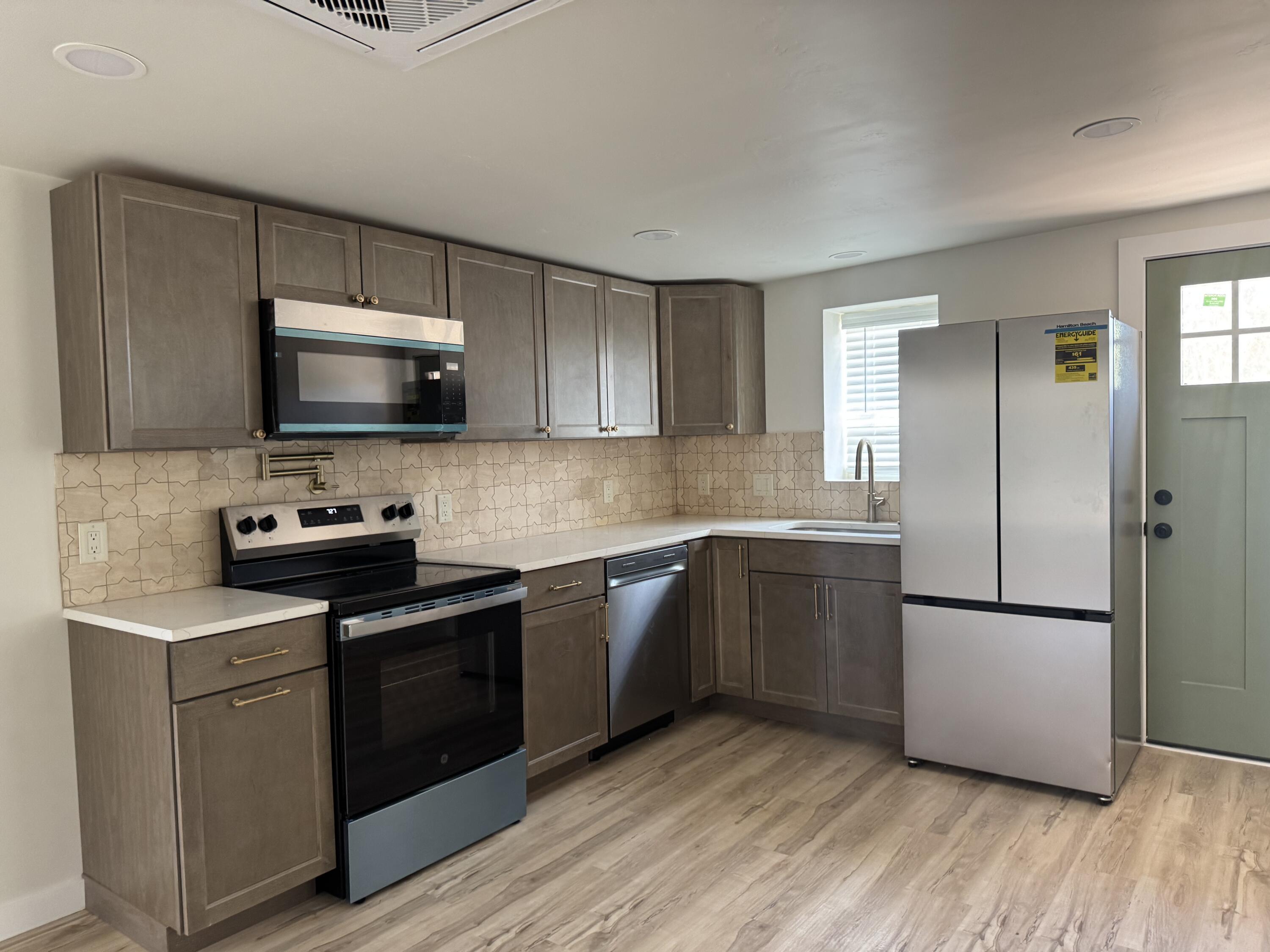 Photo 10 — 1804 Slate Avenue NW