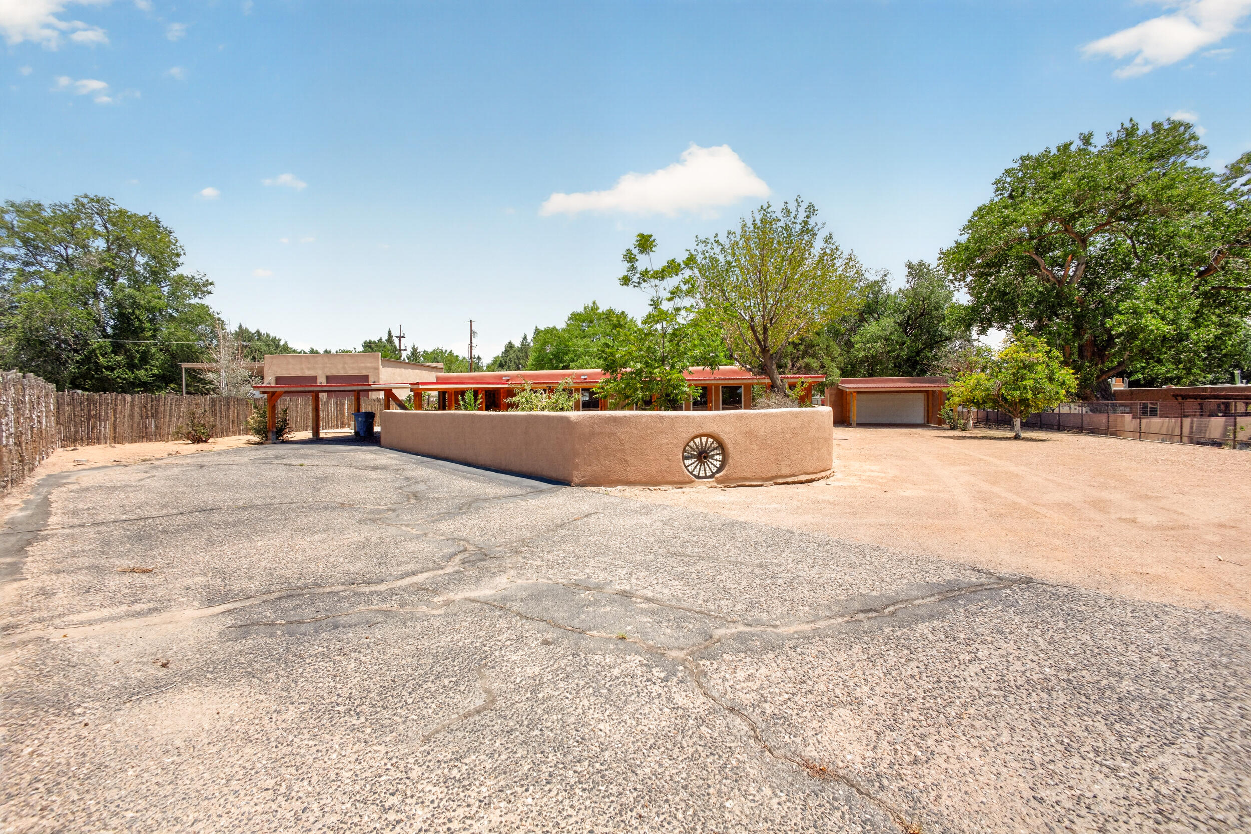 251 Sichler Drive SW, Los Lunas, NM 87031