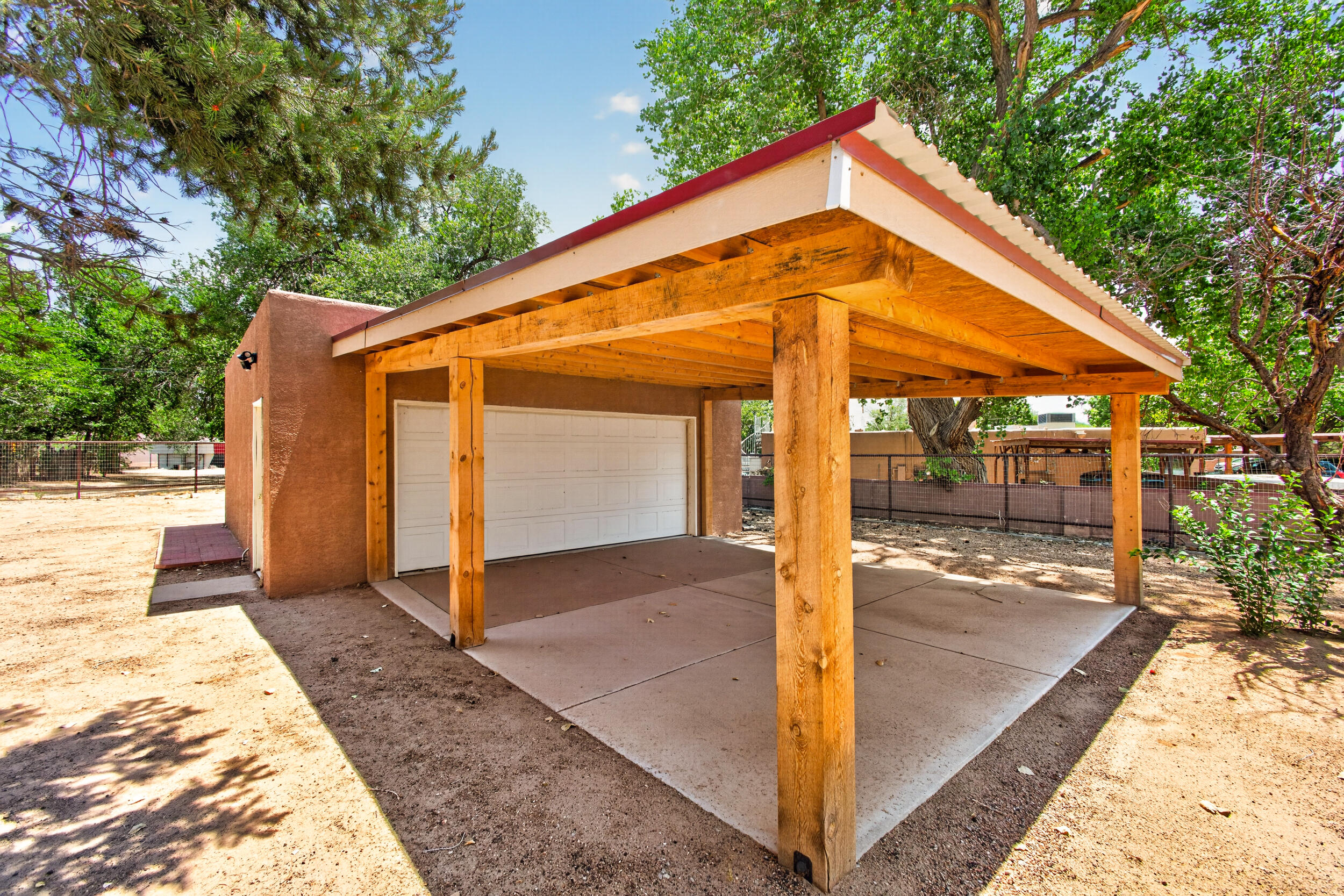 Photo 9 — 251 Sichler Drive SW