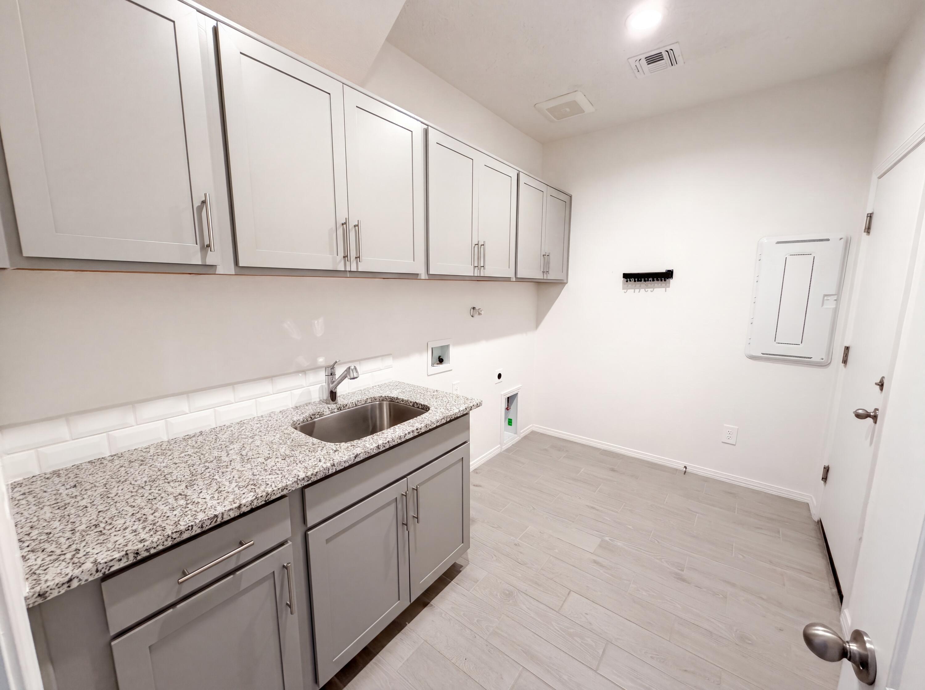 Photo 4 — 2539 McCauley Loop NE