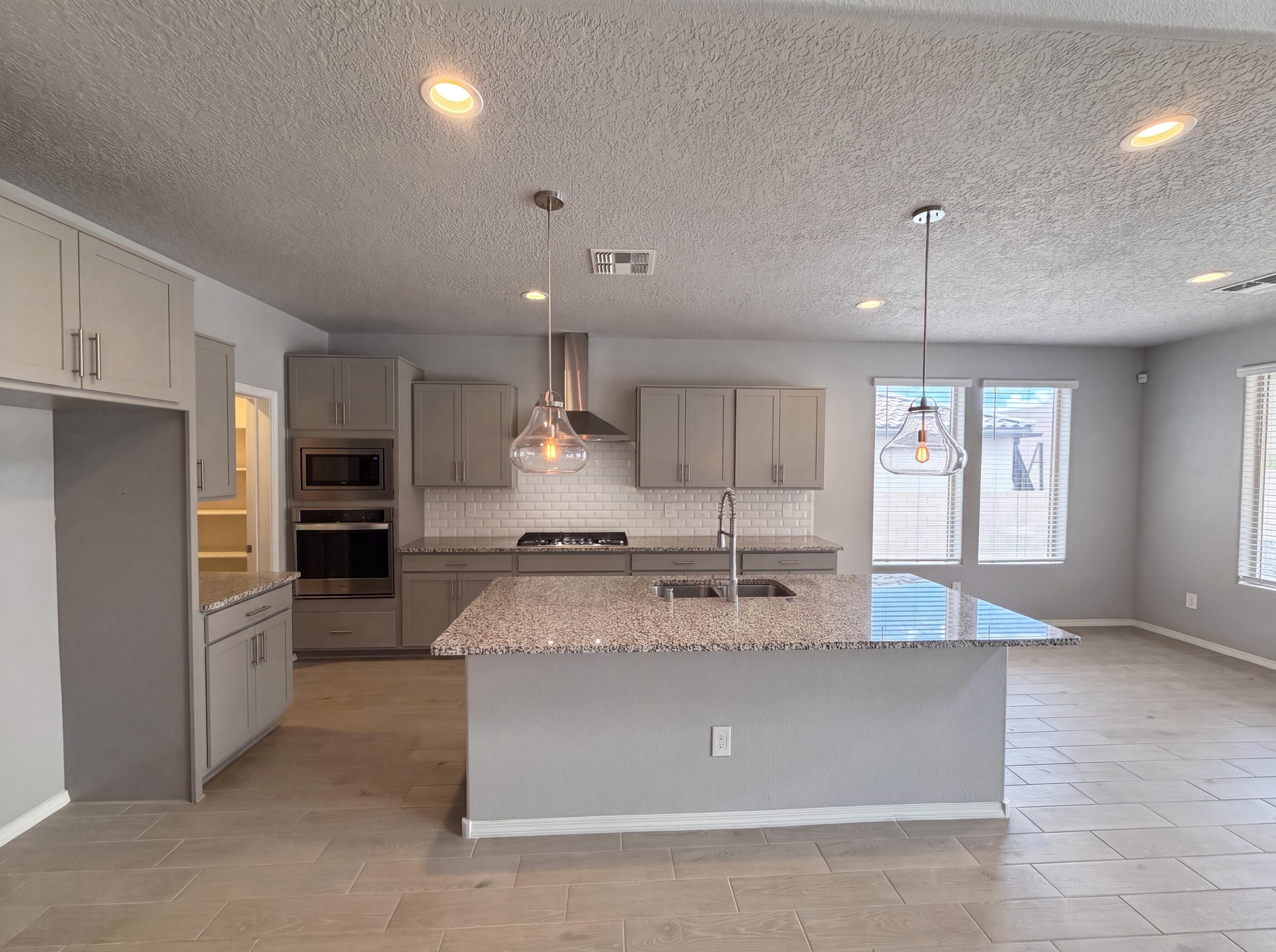 Photo 5 — 2539 McCauley Loop NE