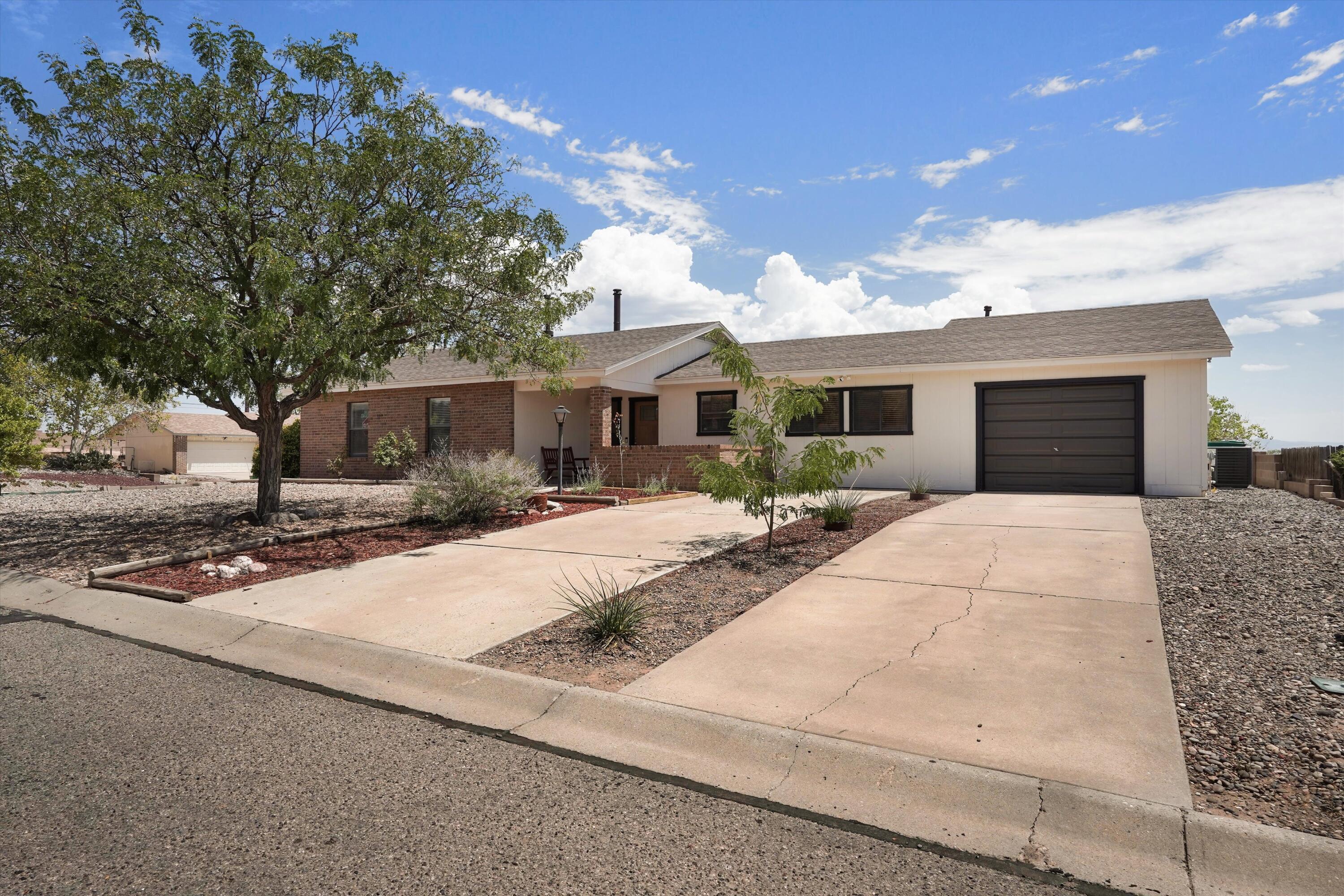 4980 Zirconia Drive NE, Rio Rancho, NM 87124