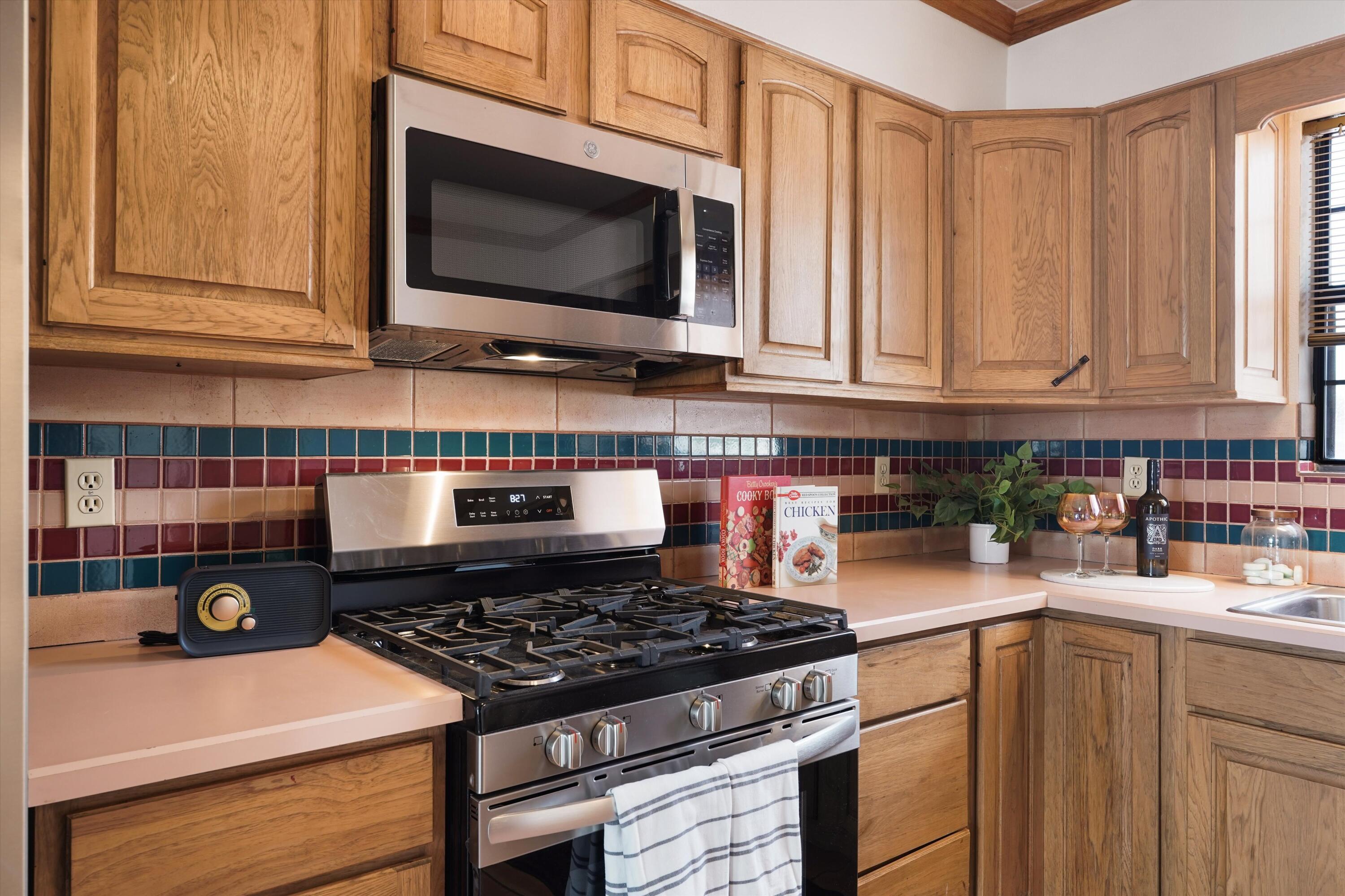 Photo 16 — 4980 Zirconia Drive NE