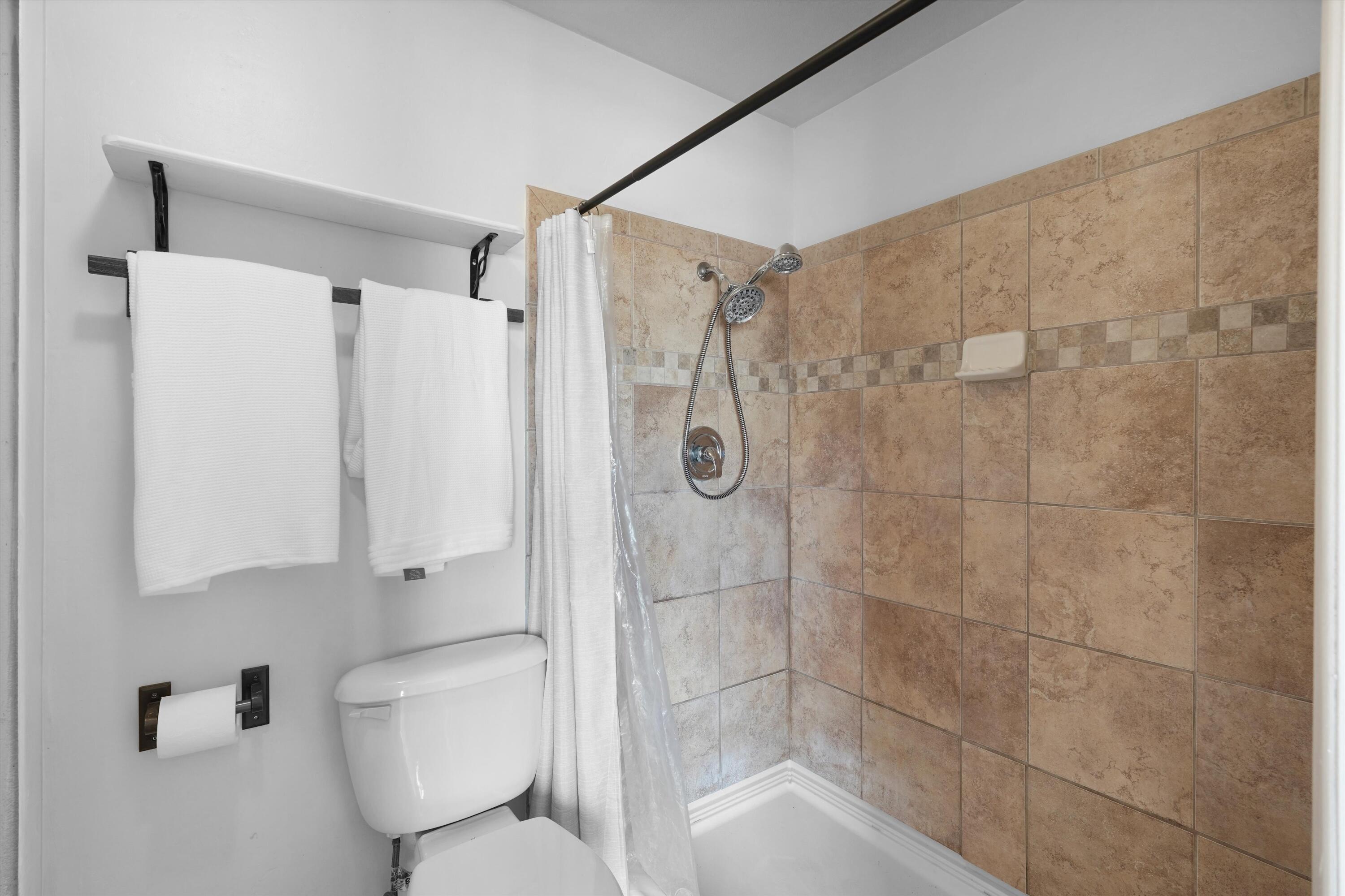Photo 6 — 4980 Zirconia Drive NE