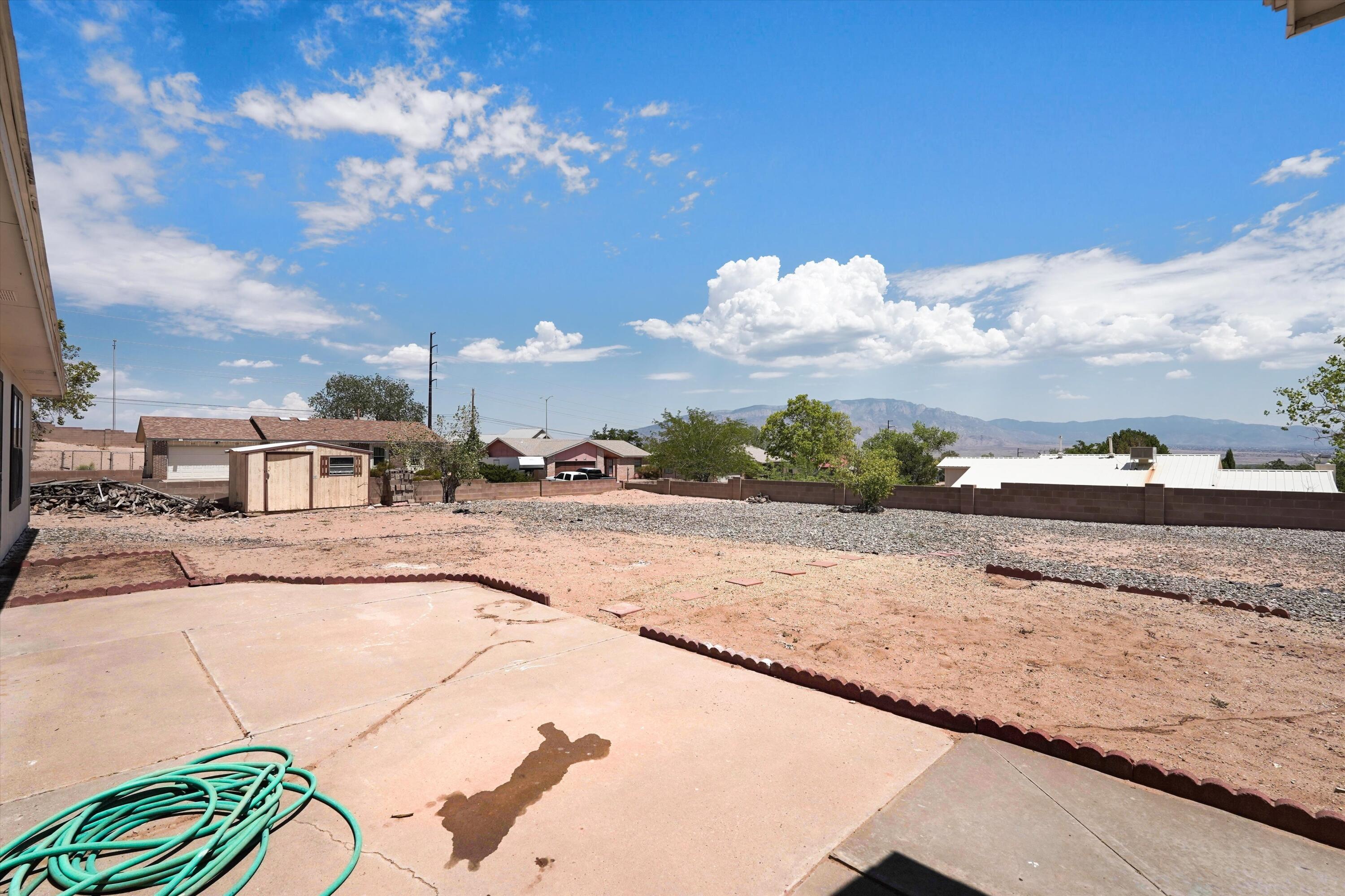 Photo 10 — 4980 Zirconia Drive NE