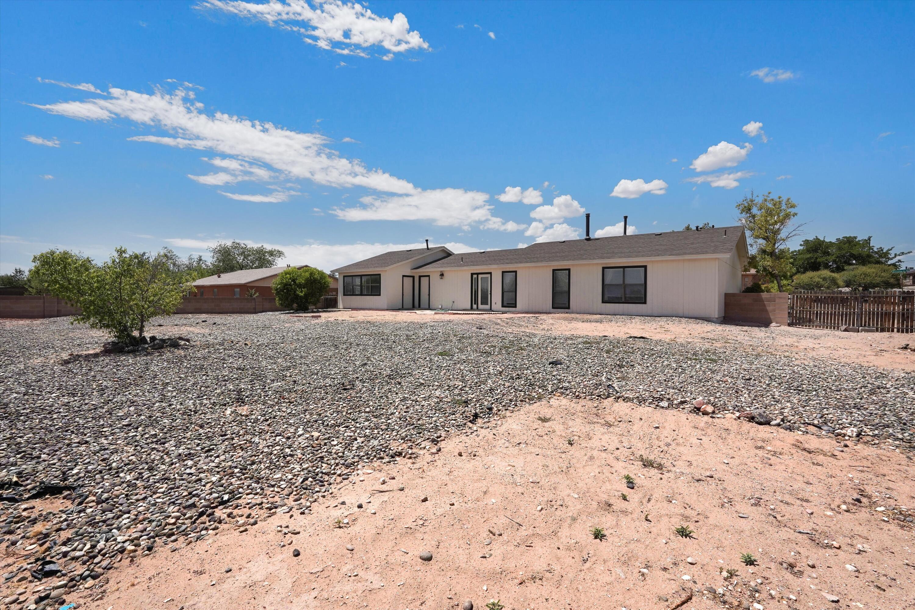 Photo 2 — 4980 Zirconia Drive NE
