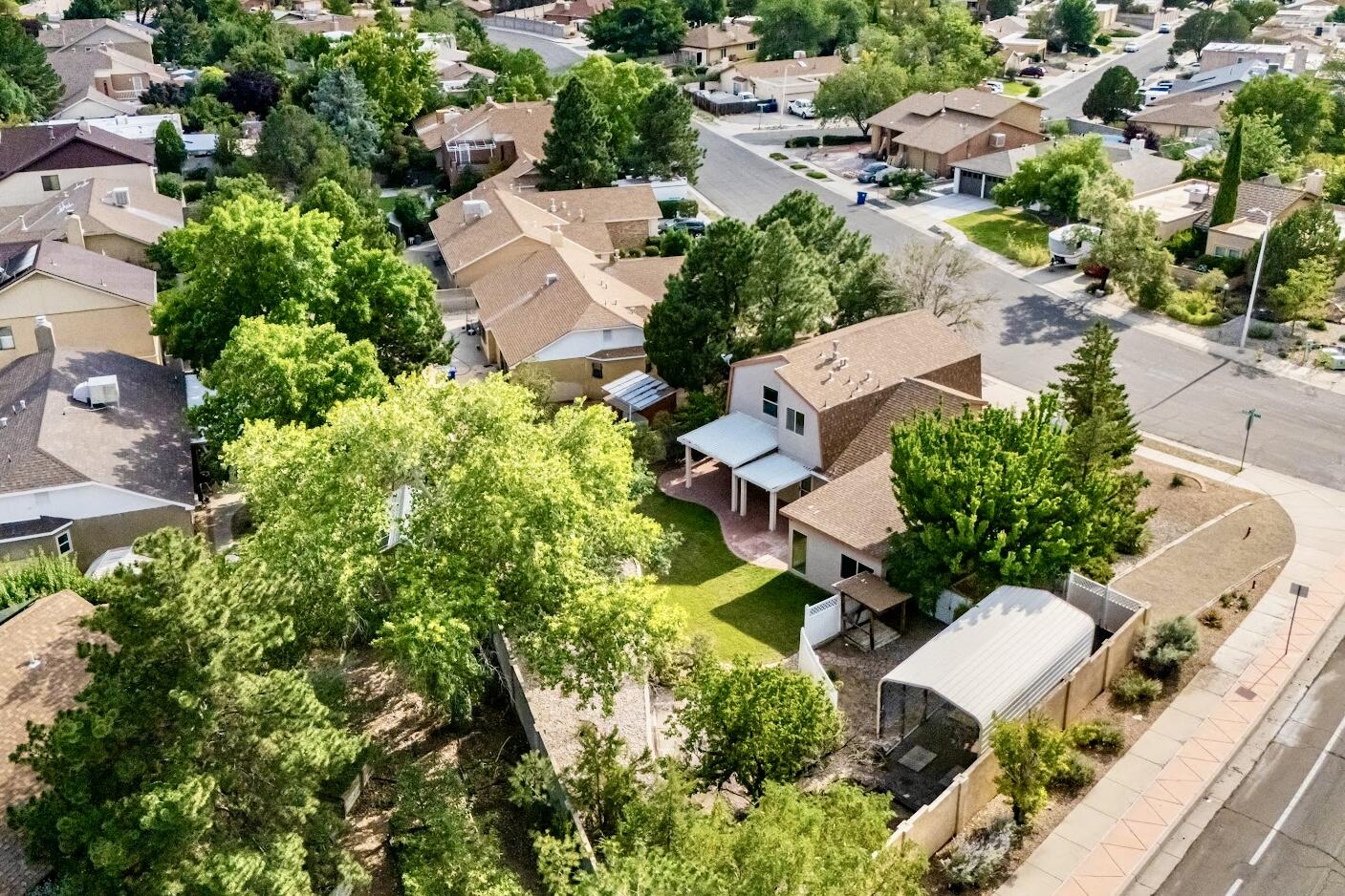 Photo 11 — 5612 Chelwood Park Boulevard NE