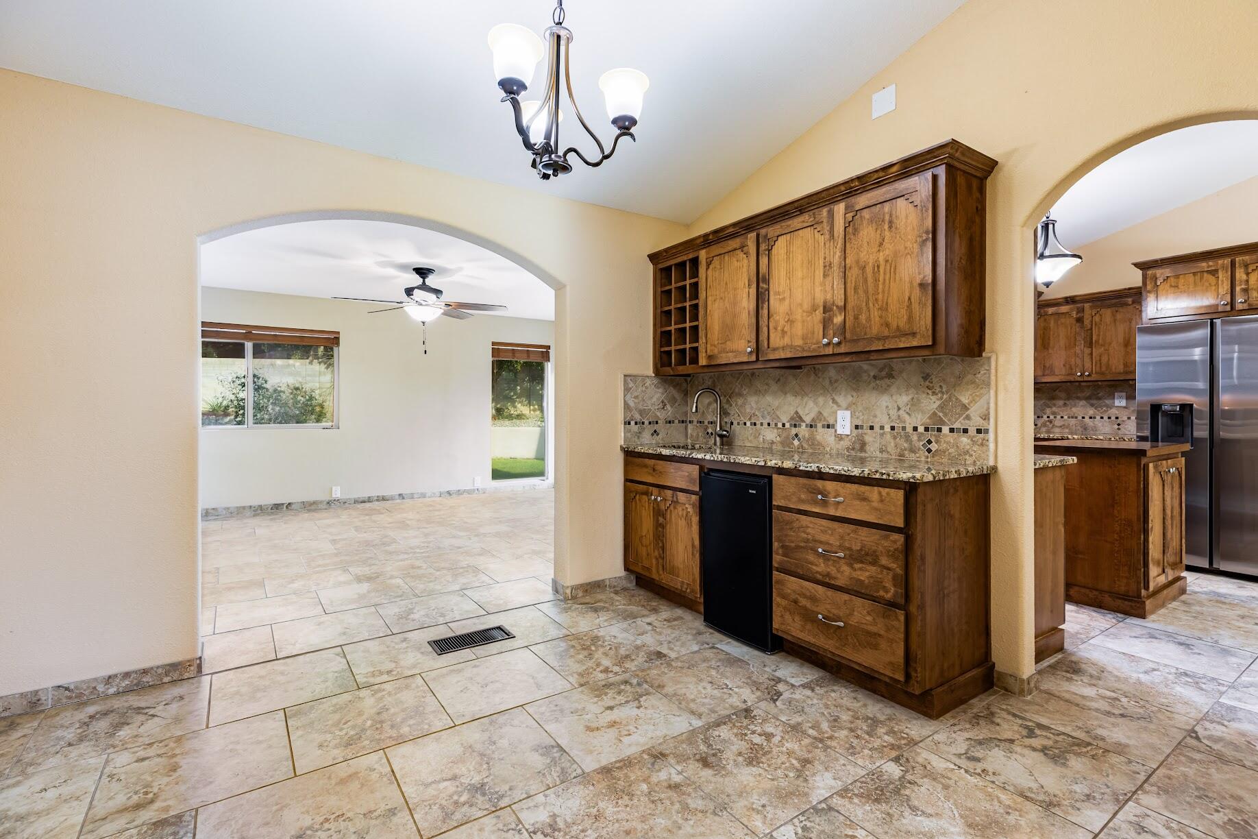 Photo 18 — 5612 Chelwood Park Boulevard NE