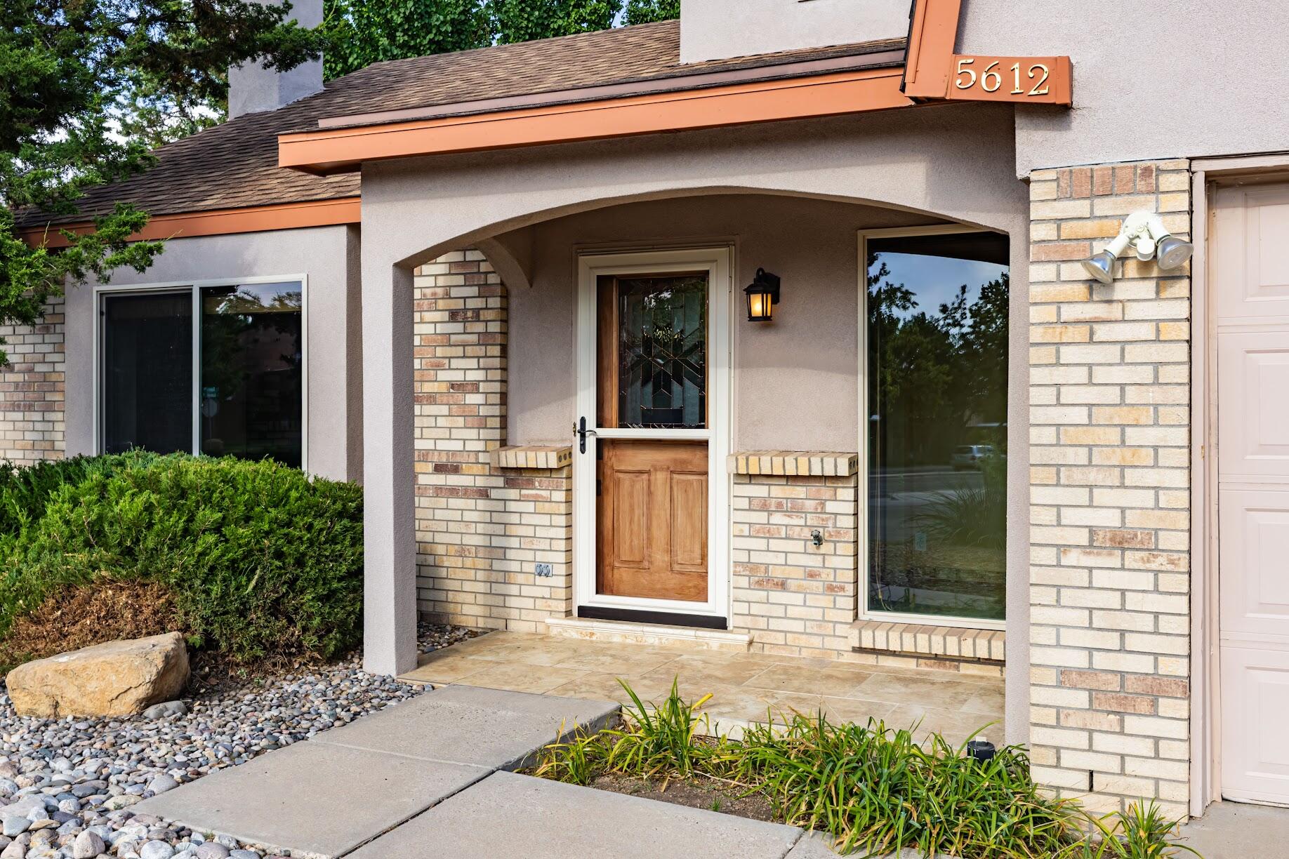 Photo 2 — 5612 Chelwood Park Boulevard NE